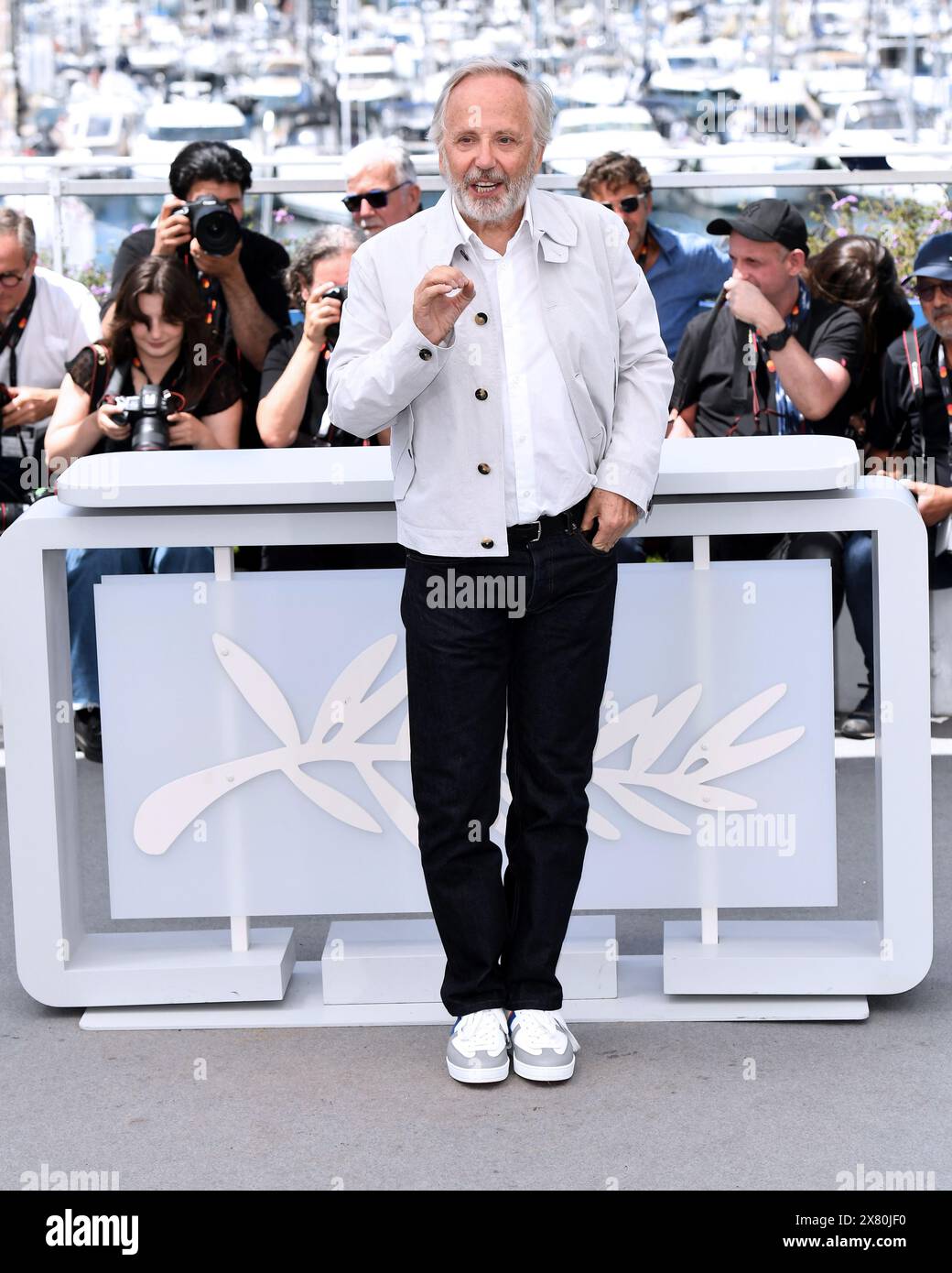 Cannes, Frankreich. Mai 2024. Cannes, 77. Cannes Filmfestival 2024 Fotoruffilm „Marcello Mio“ im Foto: Fabrice Luchini Credit: Independent Photo Agency/Alamy Live News Stockfoto