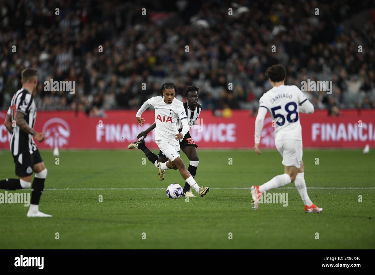 MELBOURNE, AUSTRALIEN. 22. Mai 2024. Im Bild: Tottenham Hotspur Mittelfeldspieler Tyrese Hall (73) in Aktion während der Global Football Week English Premiership Teams freundlich beim MCG in Melbourne. Quelle: Karl Phillipson/Alamy Live News Stockfoto