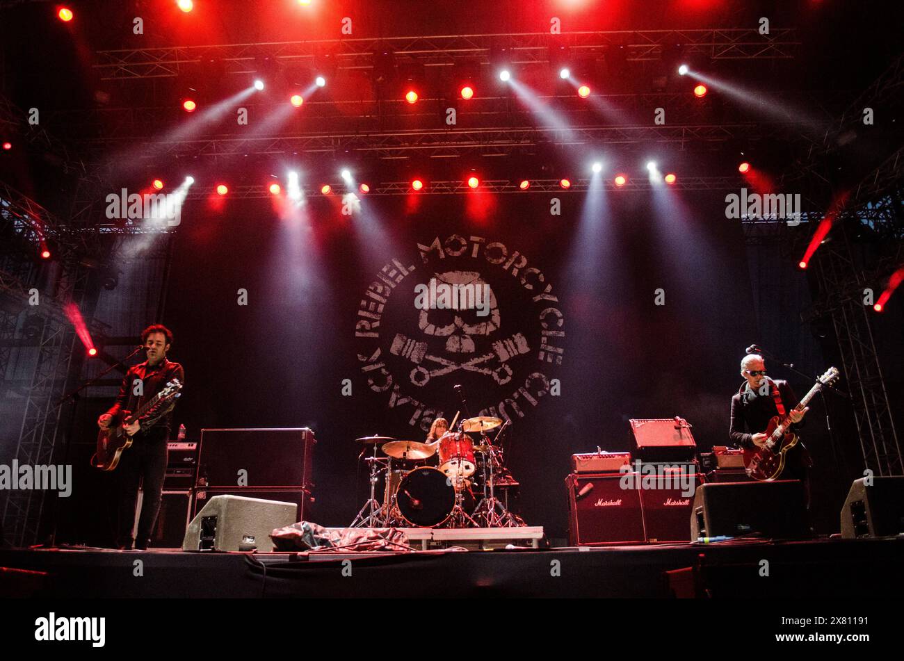 Black Rebel Motorcycle Club tritt auf dem Release Athens Festival in Plateia Nerou/Griechenland im Juni 2019 auf Stockfoto
