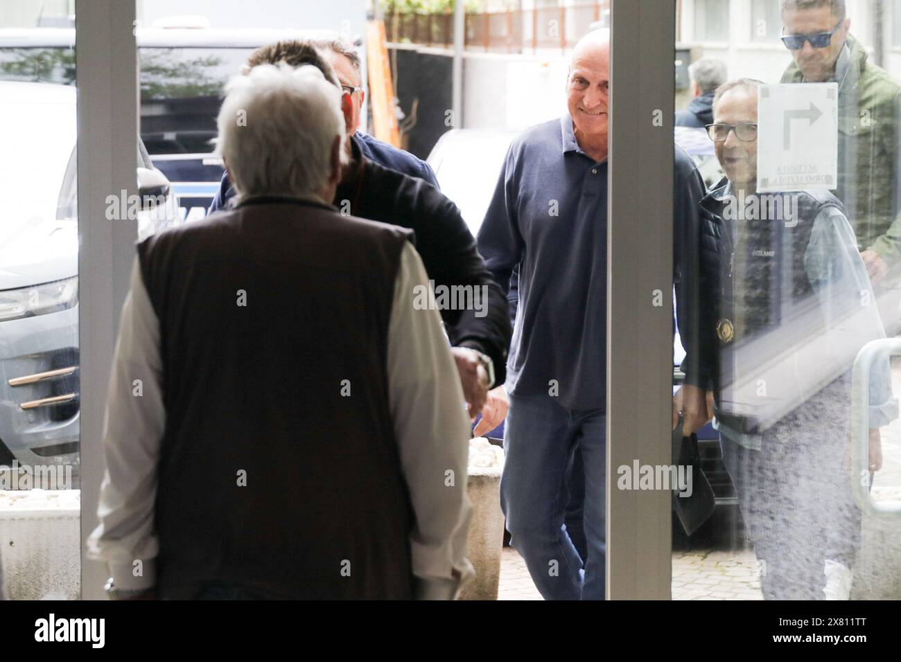 Trient, Italien. Mai 2024. Chico Forti, l'incontro con la madre dopo 16 anni a Trento, Mercoledi 22 Maggio 2024 (Foto Enrico Pretto/LaPresse) Chico Forti, Treffen mit seiner Mutter nach 16 Jahren in Trient, Mittwoch, 22. Mai 2024 (Foto Enrico Pretto/LaPresse) Credit: LaPresse/Alamy Live News Stockfoto