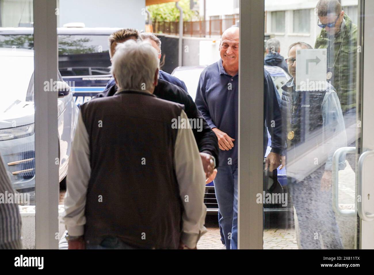 Trient, Italien. Mai 2024. Chico Forti, l'incontro con la madre dopo 16 anni a Trento, Mercoledi 22 Maggio 2024 (Foto Enrico Pretto/LaPresse) Chico Forti, Treffen mit seiner Mutter nach 16 Jahren in Trient, Mittwoch, 22. Mai 2024 (Foto Enrico Pretto/LaPresse) Credit: LaPresse/Alamy Live News Stockfoto