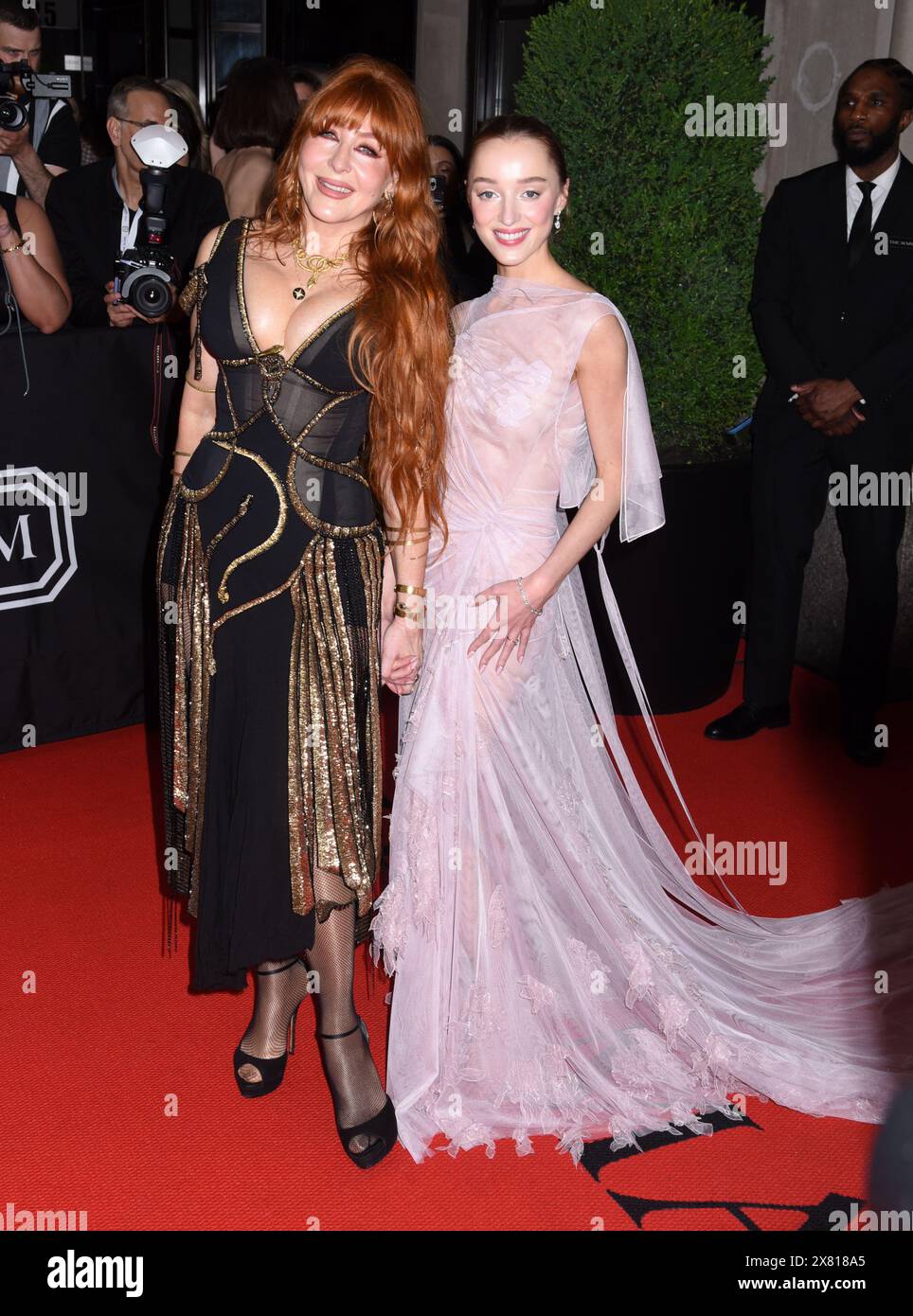 Prominente verlassen das Mark Hotel zur Met Gala mit Charlotte Tilbury und Phoebe Dynevor Wo: New York, Vereinigte Staaten Wann: 06 Mai 2024 Credit: Darla Khazei/INSTARimages Stockfoto