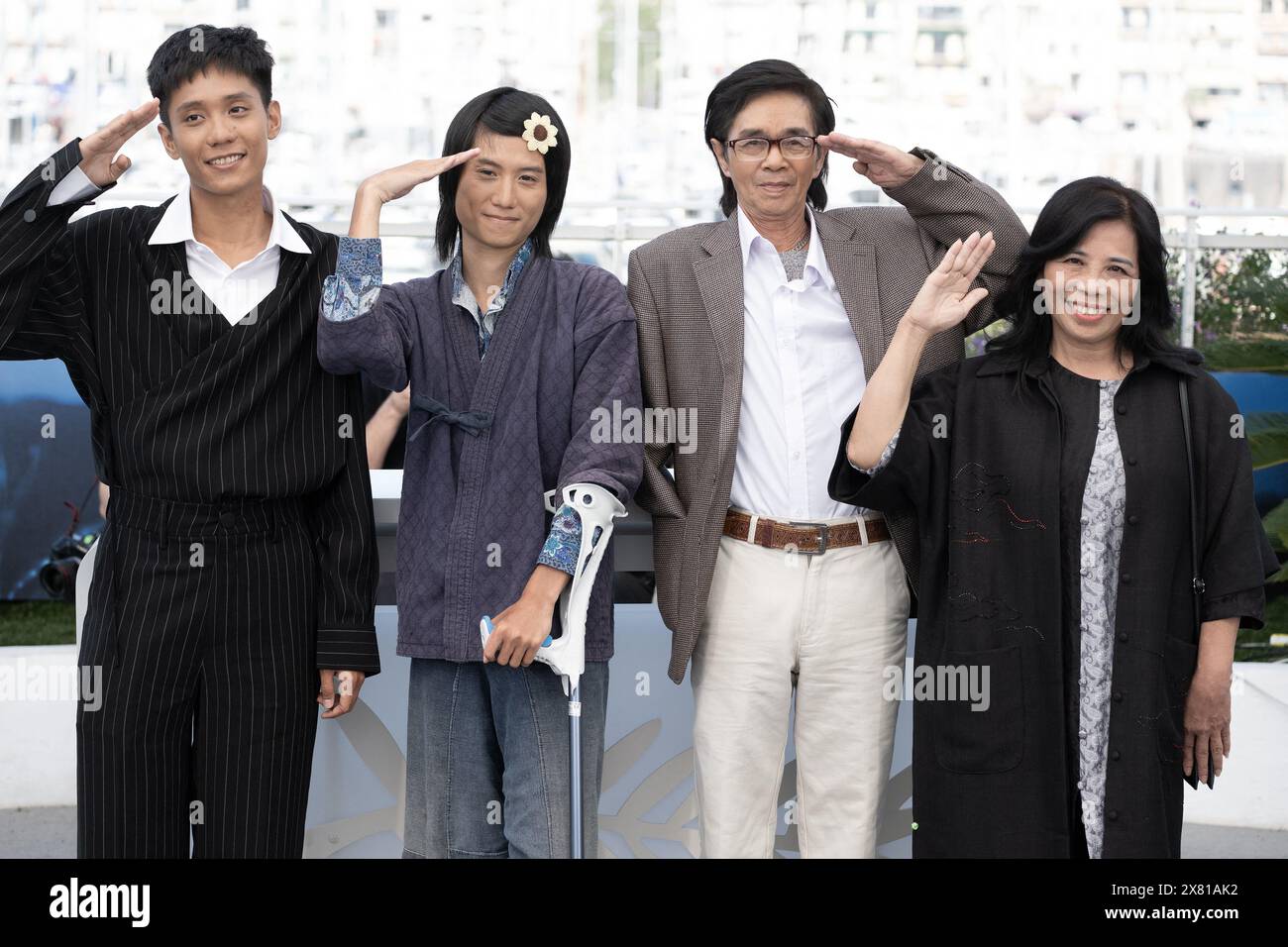 Cannes, Frankreich. Mai 2024. Cannes, Frankreich. Mai 2024. Dao Duy Bao Dinh, Phạm Thanh Hai, Le Viet Tung, Nguyen Thi Nga nehmen am Viet and Nam Photocall des 77. Filmfestivals in Cannes am 22. Mai 2024 Teil. Foto: David Niviere/ABACAPRESS. COM Credit: Abaca Press/Alamy Live News Stockfoto