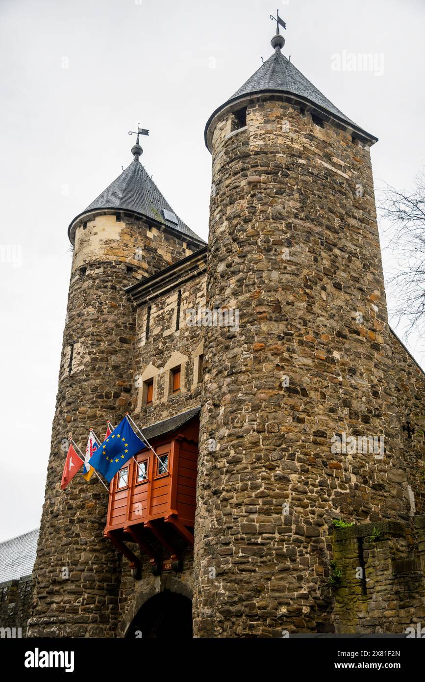 Hell's Gate, Helpoort, Teil der mittelalterlichen Stadtmauer von Maastricht, Niederlande. Stockfoto