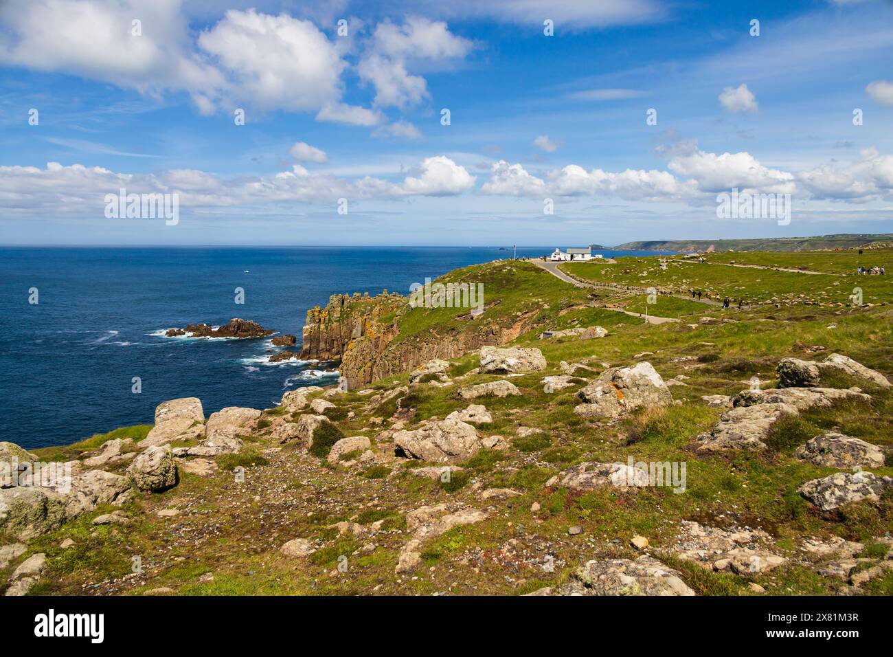 Die felsige Küste um Lands End, Cornwall, West Country, England Stockfoto