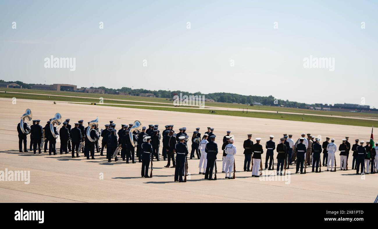 Joint Base Andrews in Maryland, USA. 21. Mai 2024. Der kenianische Präsident William Ruto trifft auf der Joint Base Andrews in Maryland ein, begrüßt von Dr. Jill Biden am 22. Mai vor einem Staat in Washington DC Credit: Andrew thomas/Alamy Live News Stockfoto