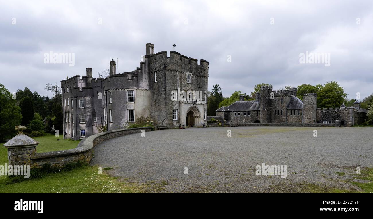 Picton Castle, Rhos, Haverfordwest, Pembrokeshire, Südwales, Wales, Großbritannien – Außenansicht der Burg Stockfoto