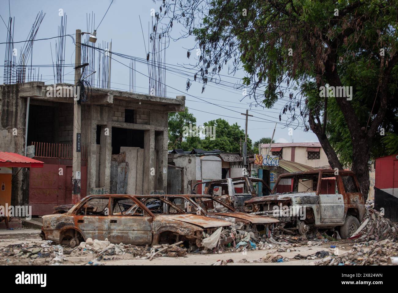 © PATRICE NOEL/MAXPPP période du 13 au 22 Mai 2024, Port-au-Prince, Haiti Au coeur de la capitale haitienne, la ou les Gangs armes sement la terreur. - Im Herzen der haitianischen Hauptstadt verbreiteten die bewaffneten Banden vom 13. Bis 22. Mai 2024 Terror. Credit: MAXPPP/Alamy Live News Stockfoto