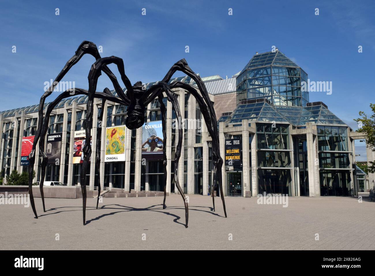 Maman Spider Sculpture und National Gallery of Canada, Ottawa, Ontario, Kanada Stockfoto