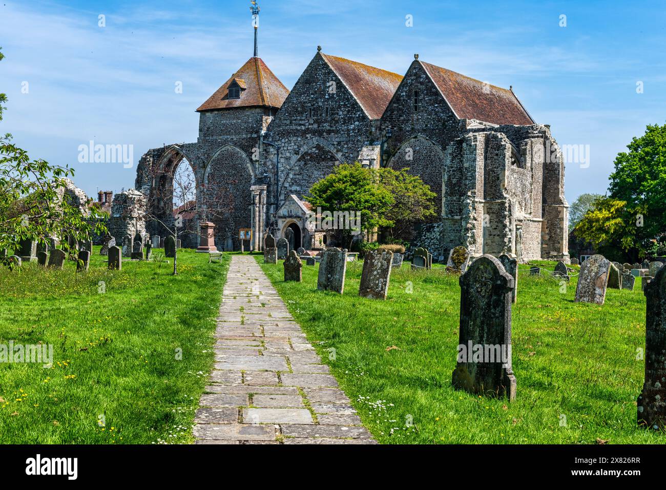 Die Kirche St. Thomas (Thomas Beckett geweiht) in Winchelsea in East Sussex, England Stockfoto