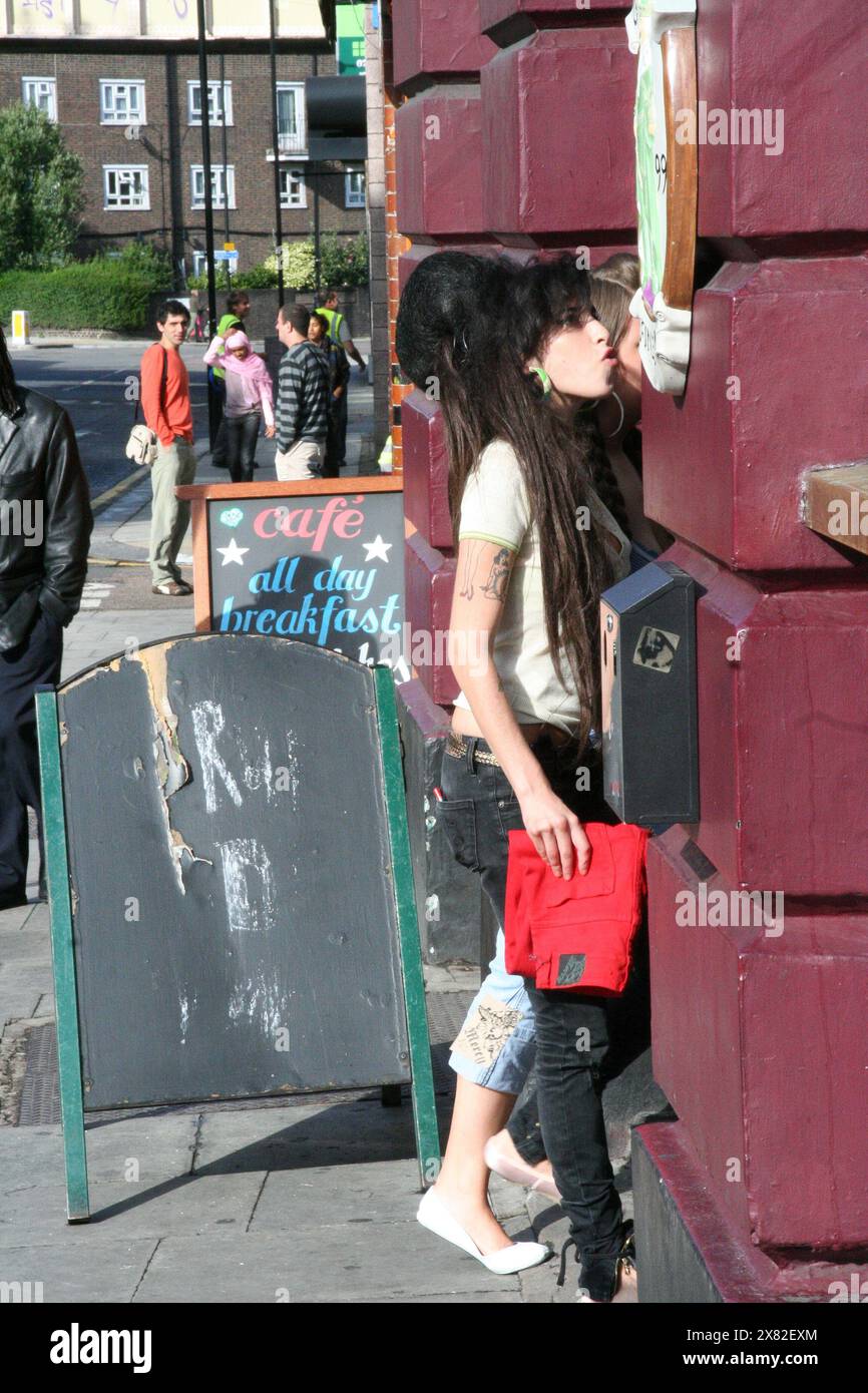 Amy Winehouse im Hawley Arms Pub in Camden 2007 Stockfoto