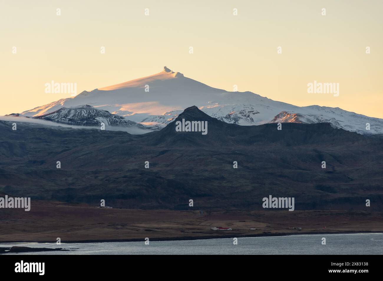 Snæfellsjökull Schneeberg in Island Stockfoto