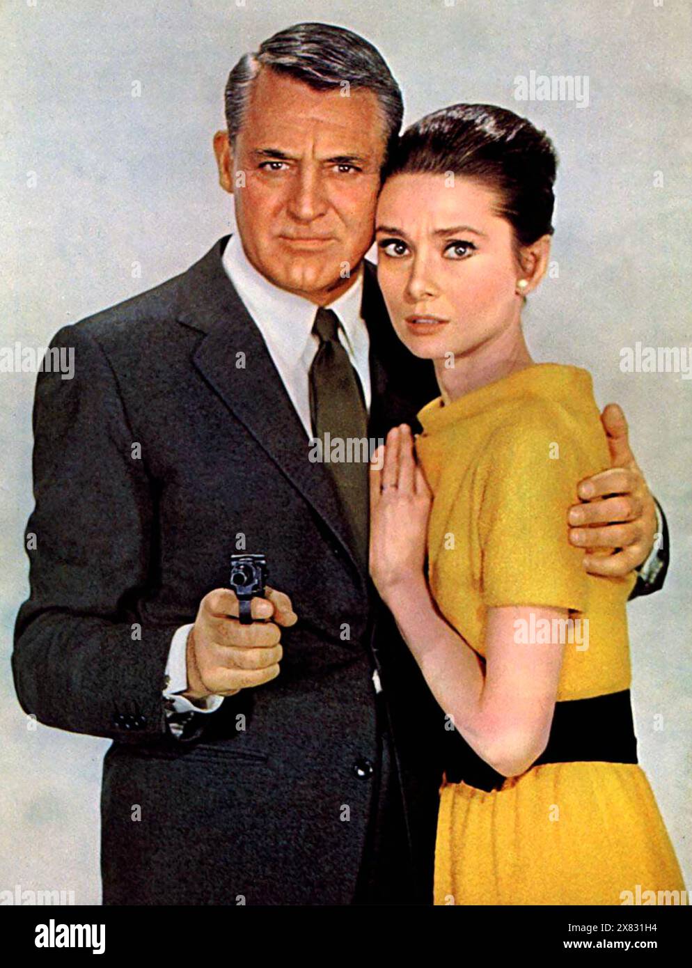 CHARADE 1963 Universal Pictures Film mit Audrey Hepburn als Regina „Reggie“ Lampert und Cary Grant als Brian Cruickshank Stockfoto