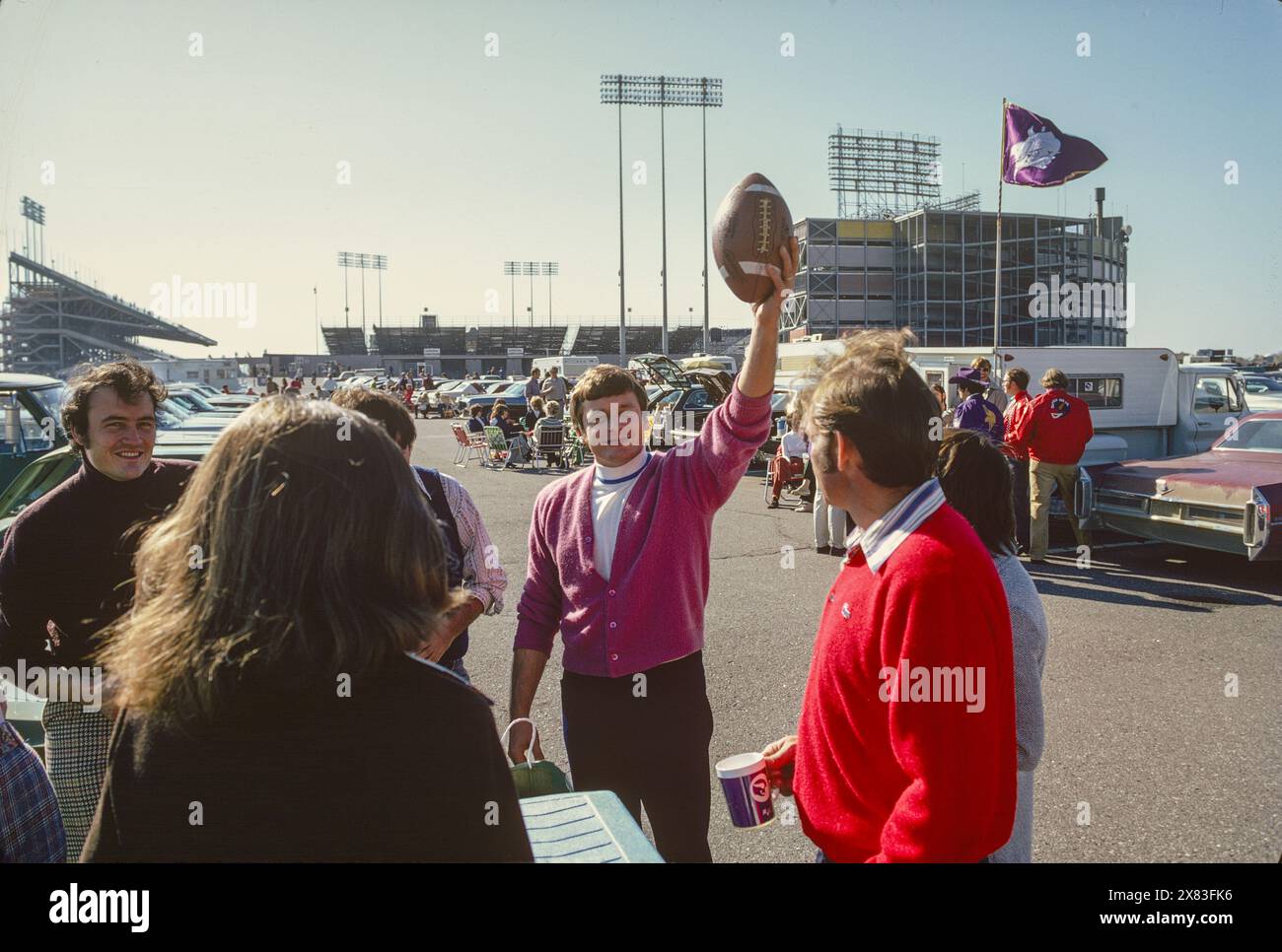 Im alten Metropolitan Stadium in Bloomington Minnesota vor dem Heimspiel der Minnesota Vikings im Oktober 1973. Stockfoto