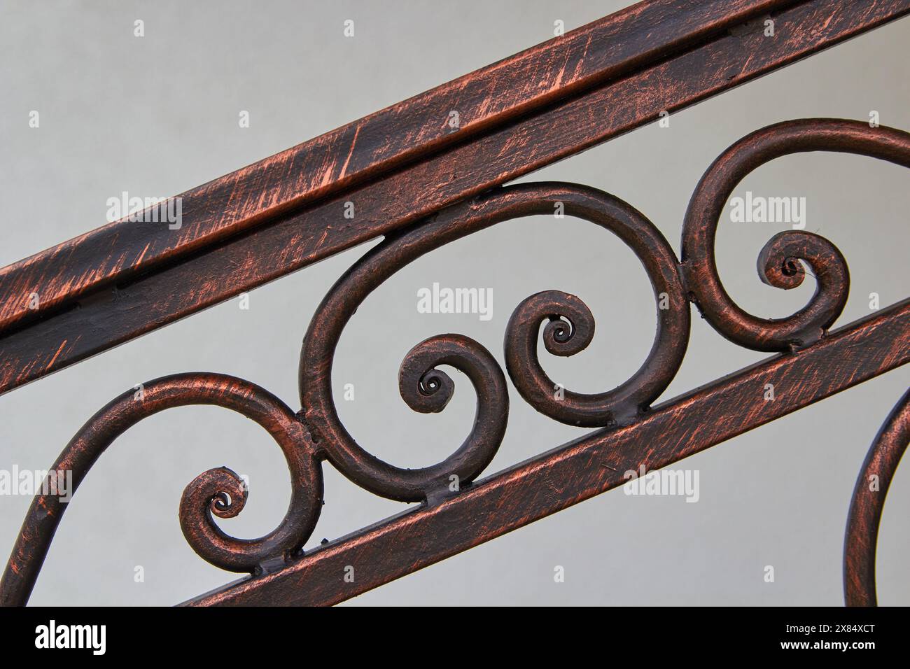 Schmiedeeiserne Geländer auf der Treppe Stockfoto