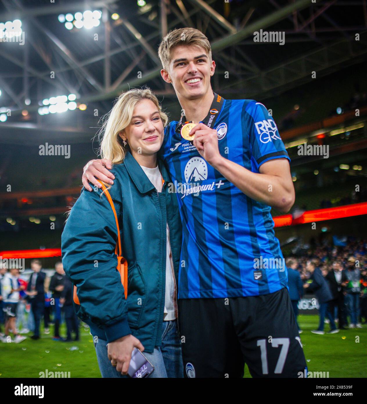 Dublin, Irland. Mai 2024. Charles de Ketelaere (Bergamo) mit seiner Freundin Atalanta Bergamo - Bayer 04 Leverkusen 22.05.2024 Copyright (nu Stockfoto