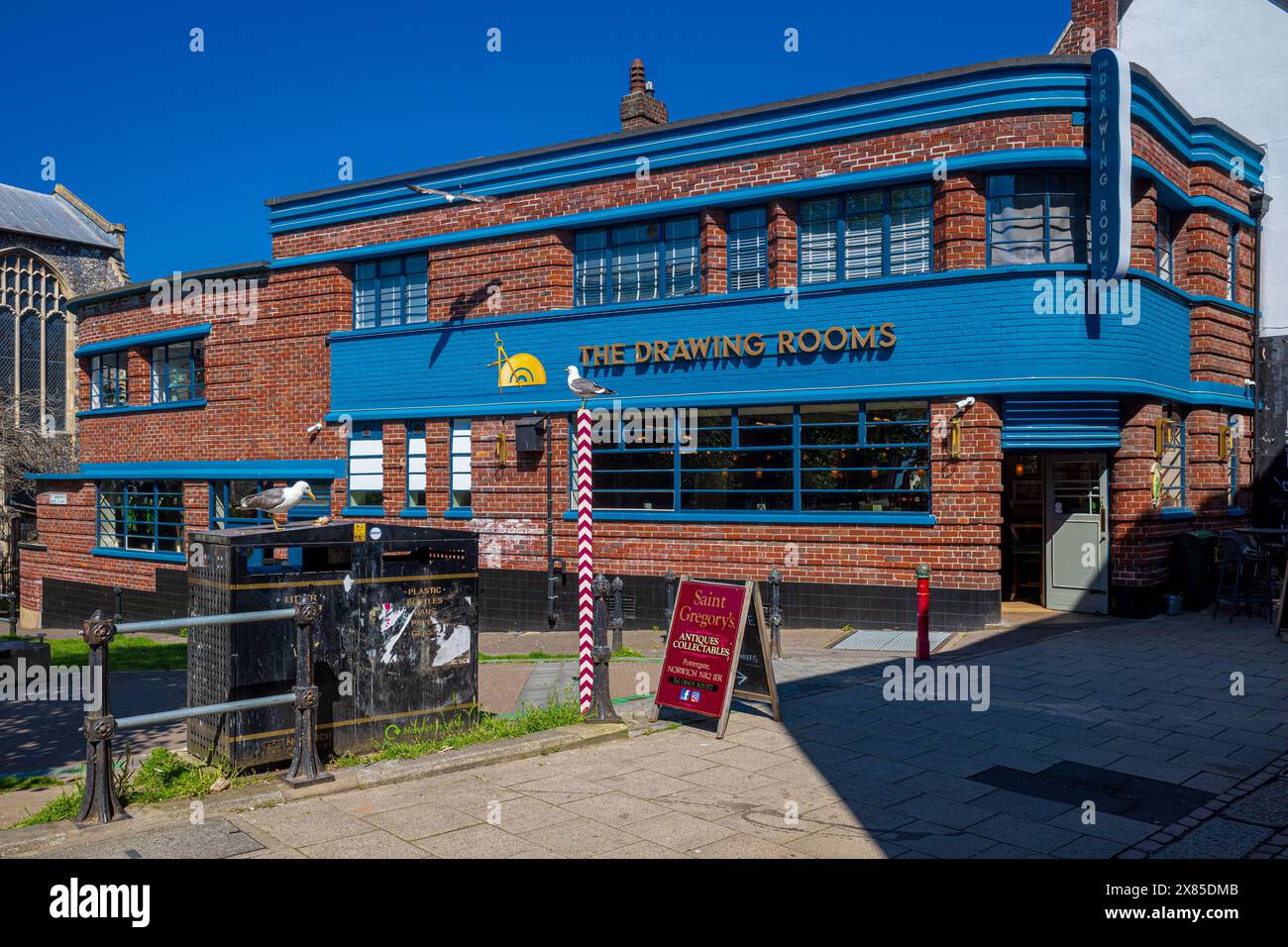 The Drawing Rooms Pub Norwich, früher Birdcage Pub 23 Pottergate Norwich. Ursprünglich 1859 erbaut, aber um 1938 im Art déco-Stil umgestaltet. Stockfoto