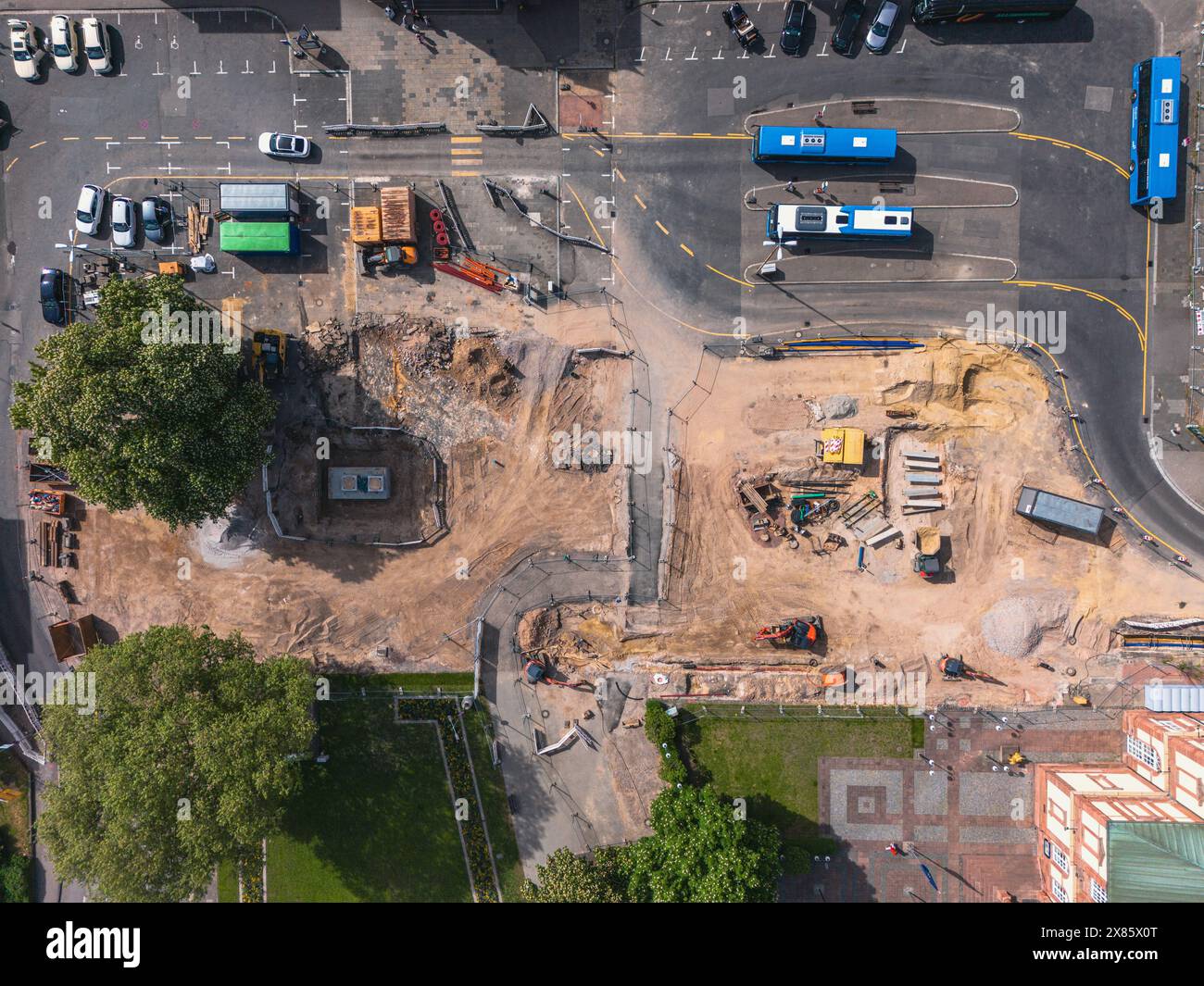 Luftaufnahme der Hauptbahnhofsvorplatz-Baustelle in Neustadt an der Weinstraße Stockfoto