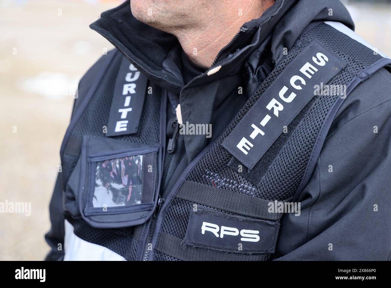 Bordeaux, Frankreich. Mai 2024. Sicherheit vor der Ankunft der Olympischen Flamme am Place des Quinconces in Bordeaux. Nach der Verhaftung eines Mannes, der eine Massenmord begehen wollte, wurde die Sicherheit vor dem Eintreffen der olympischen Flamme am Place des Quinconces in Bordeaux gestärkt. Olympische Spiele 2024 und Sicherheit. Bordeaux, Gironde, New Aquitaine, Frankreich, Europa. Foto: Hugo Martin/Alamy Live News. Stockfoto