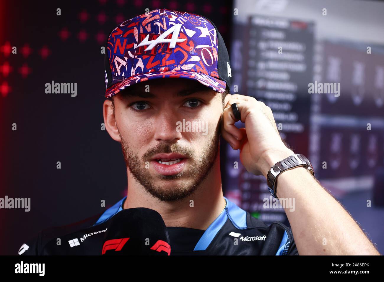 Monte Carlo, Monaco. Mai 2024. Pierre Gasly von Alpine spaziert im Fahrerlager vor dem Formel 1 Grand Prix von Monaco am Circuit de Monaco am 23. Mai 2024 in Monte-Carlo, Monaco. (Kreditbild: © Beata Zawrzel/ZUMA Press Wire) NUR REDAKTIONELLE VERWENDUNG! Nicht für kommerzielle ZWECKE! Stockfoto