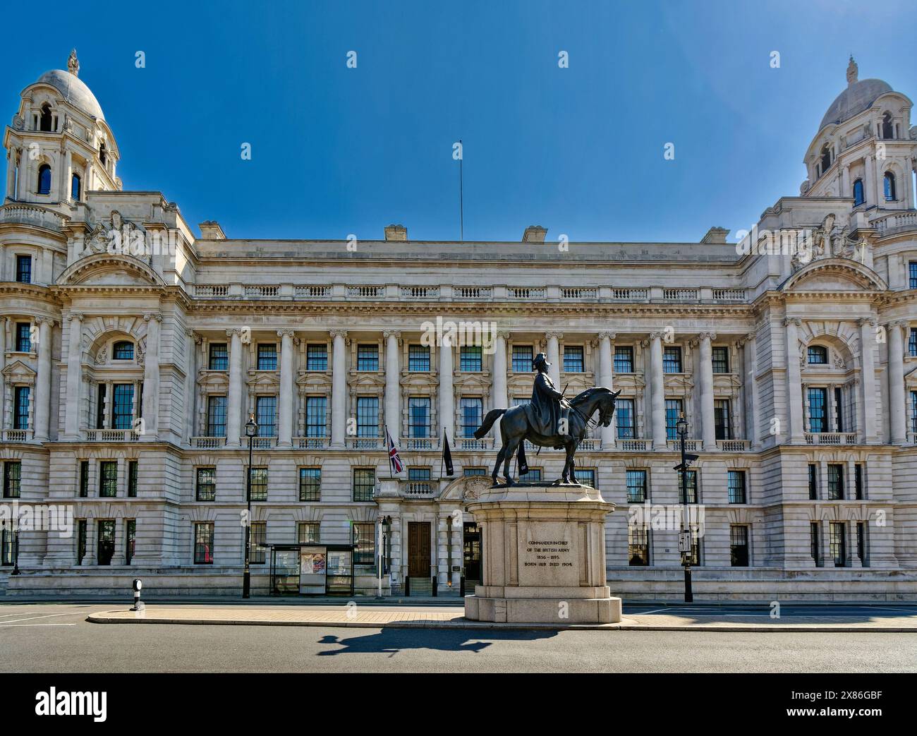 Das Old war Office Whitehall London oder OWO das Edwardian Barock Gebäude wurde jetzt in das luxuriöse Raffles Hotel umgewandelt Stockfoto