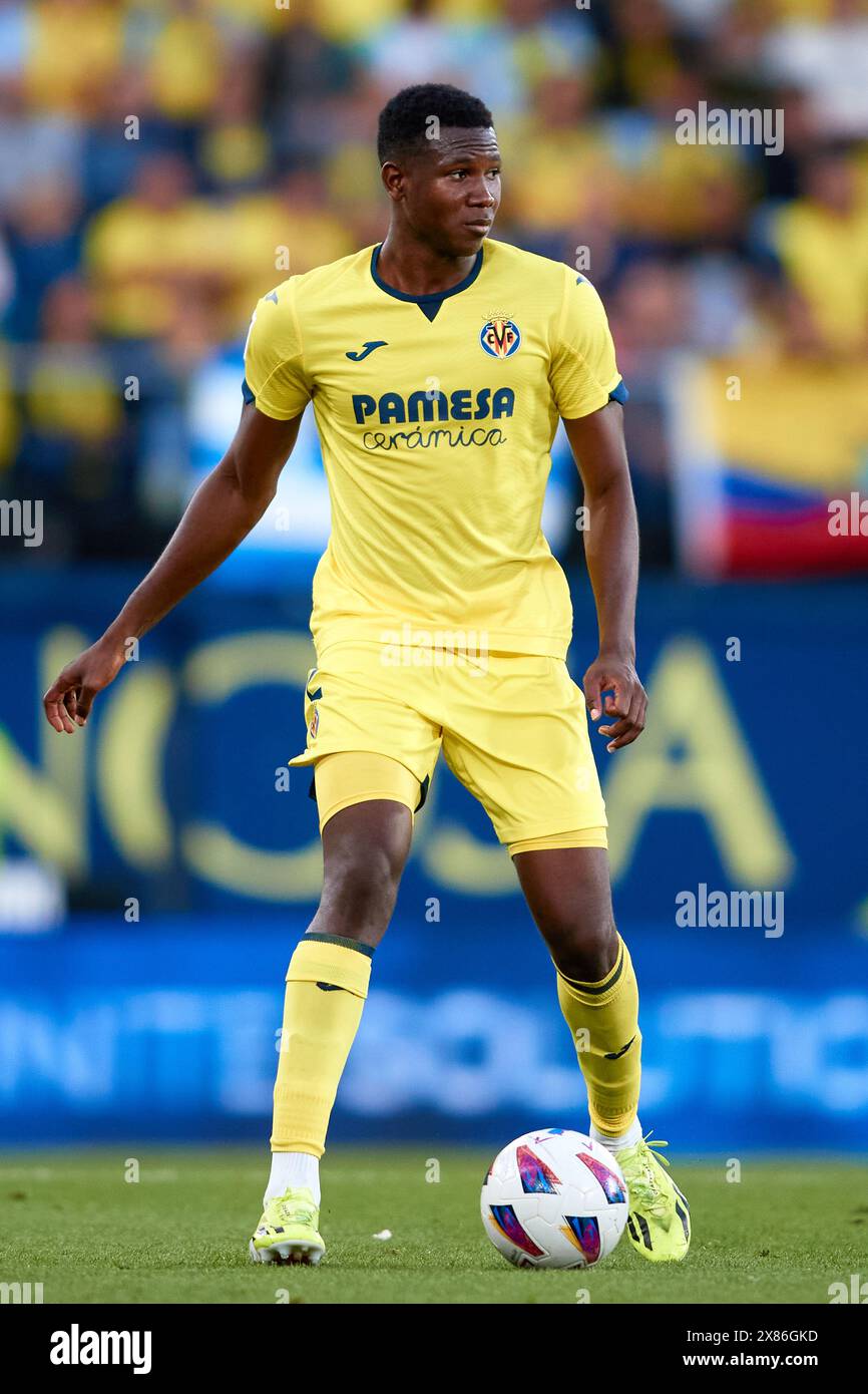 Yerson Mosquera von Villarreal CF in Aktion während des LaLiga EA Sports Matches zwischen Villarreal CF und Real Madrid im La Ceramica Stadium am 19. Mai 2 Stockfoto