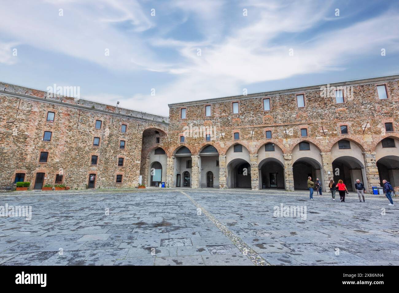 Savona, Liturgia, Italien. Die Festung Priamar. Innenhof. Stockfoto
