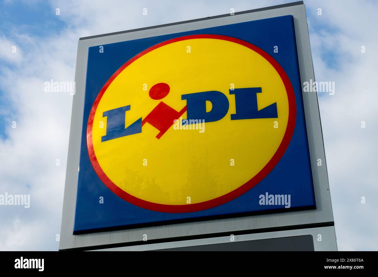 Signieren Sie Lidl-Logo-Banner Stockfoto