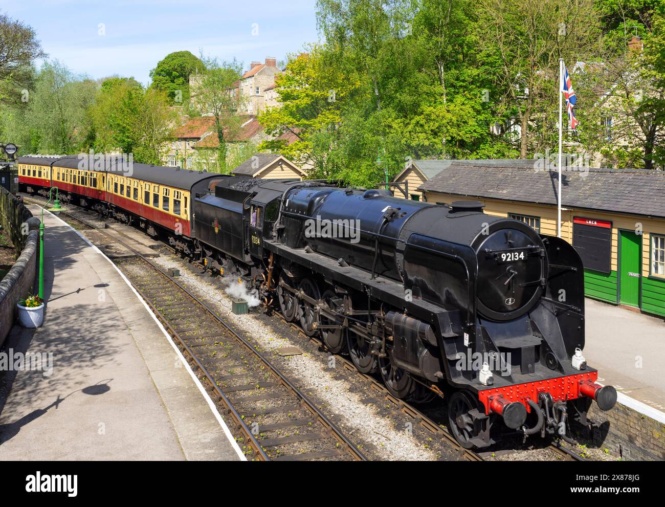 Pickering North Yorkshire Moors Railway Dampfzug 92134 am Bahnhof Pickering North Yorkshire England Großbritannien GB Europa Stockfoto