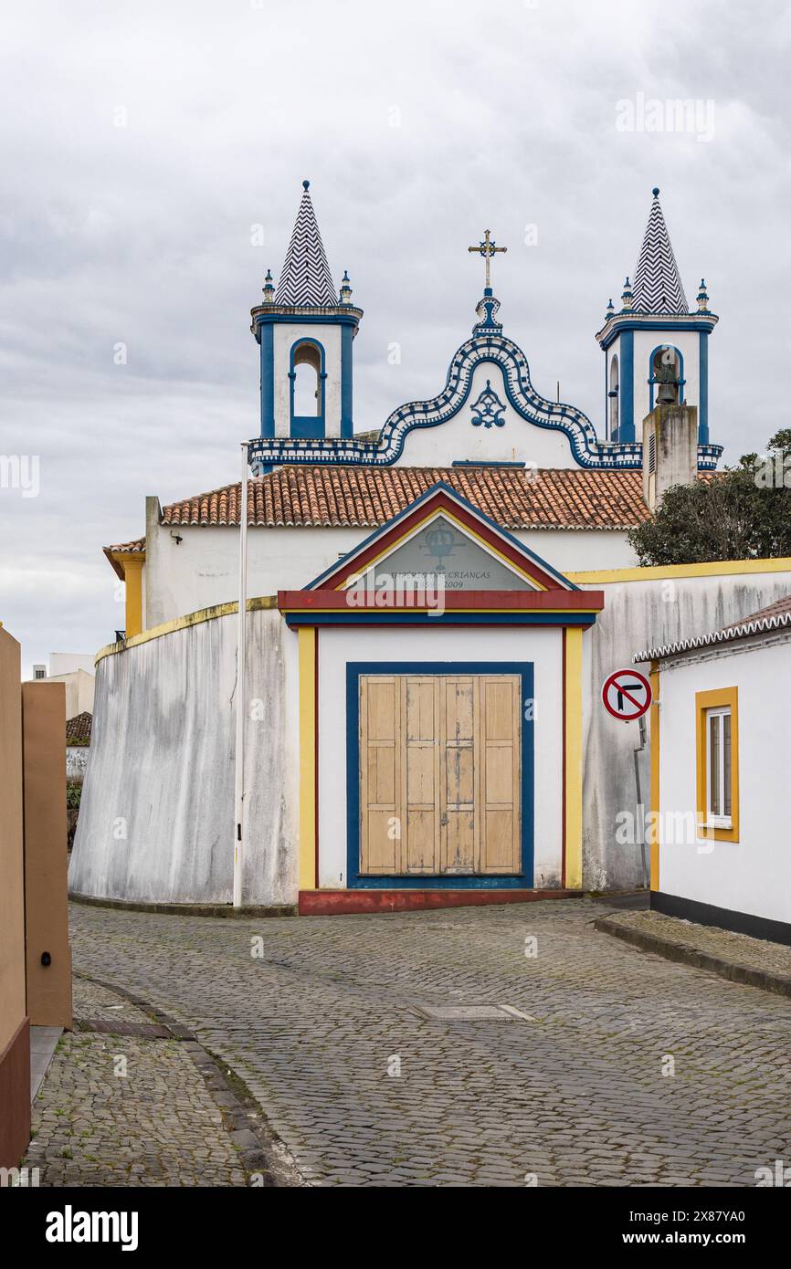 Praia da Vitoria, Terceira, Azoren, Portugal. Tempel des Heiligen Geistes der Kinder, bekannt als Imperio, in Praia da Vitoria. Stockfoto