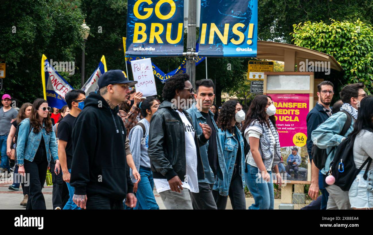 Los Angeles, USA. Mai 2024. Rafael Jaime (Mitte, Blick in die Kamera), Präsident der UAW 4811, der gewerkschaft, die Studenten der University of California vertritt, bei einer gewerkschaftskundgebung an der University of California, Los Angeles. Die Kundgebung fand als Reaktion auf die geplante Aussage von Bundeskanzler Gene Block im Kongress statt. Heute Morgen wurde ein neues Protestlager in Moore Hall und Kerckhoff Patio in der UCLA eingerichtet. Die gewerkschaft hat gegen die Universität Anklagen wegen unfairer Arbeitspraktiken wegen des Umgangs mit dem pro-palästinensischen Lager auf dem Quad eingereicht. Quelle: Stu Gray/Alamy Live News. Stockfoto