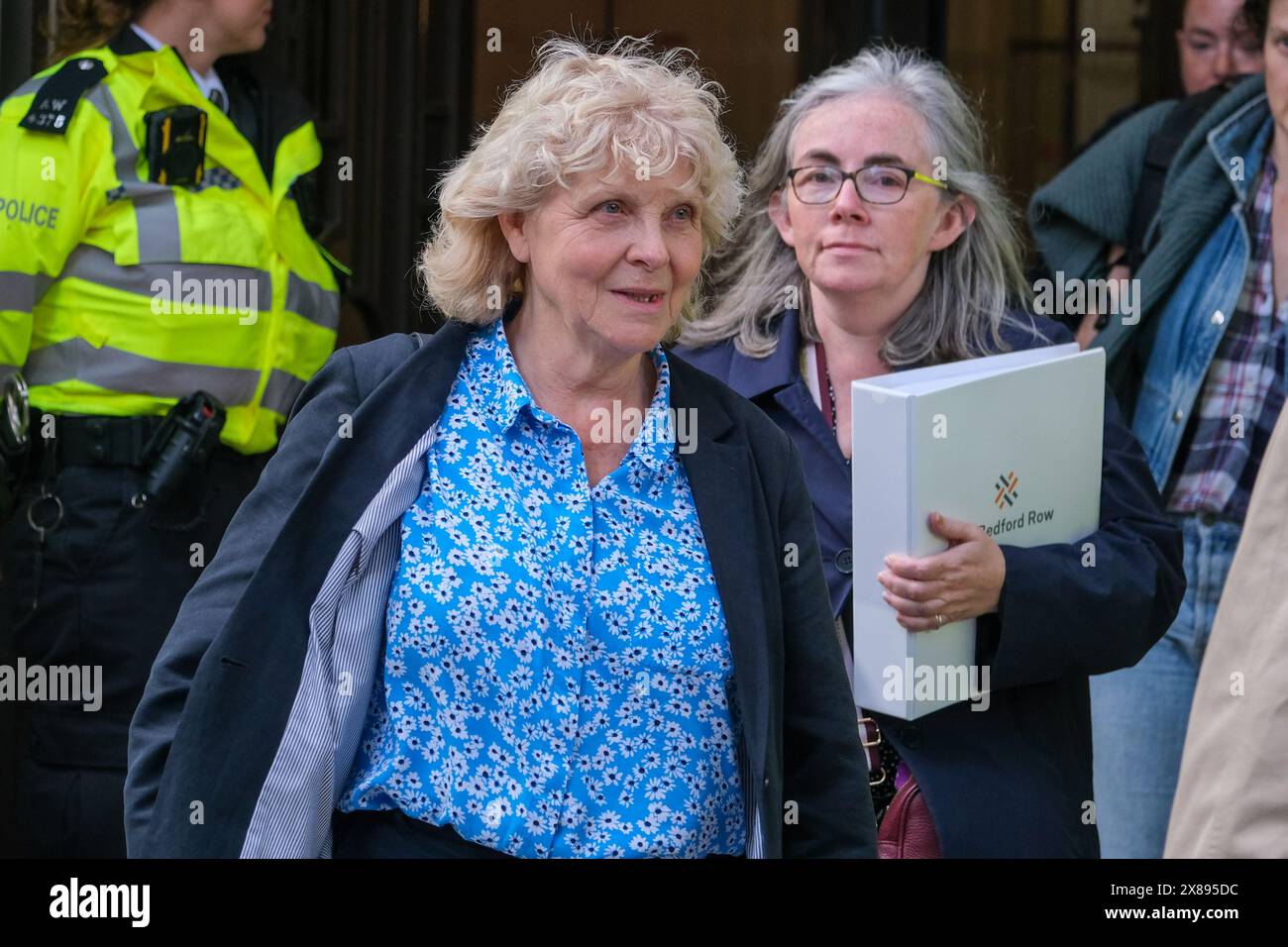 Der ehemalige Postmeister Jo Hamilton verlässt nach Paula Vennels zweiten Tag, an dem er bei der Horizon IT-Untersuchung im Aldwych House Beweise gab. Stockfoto