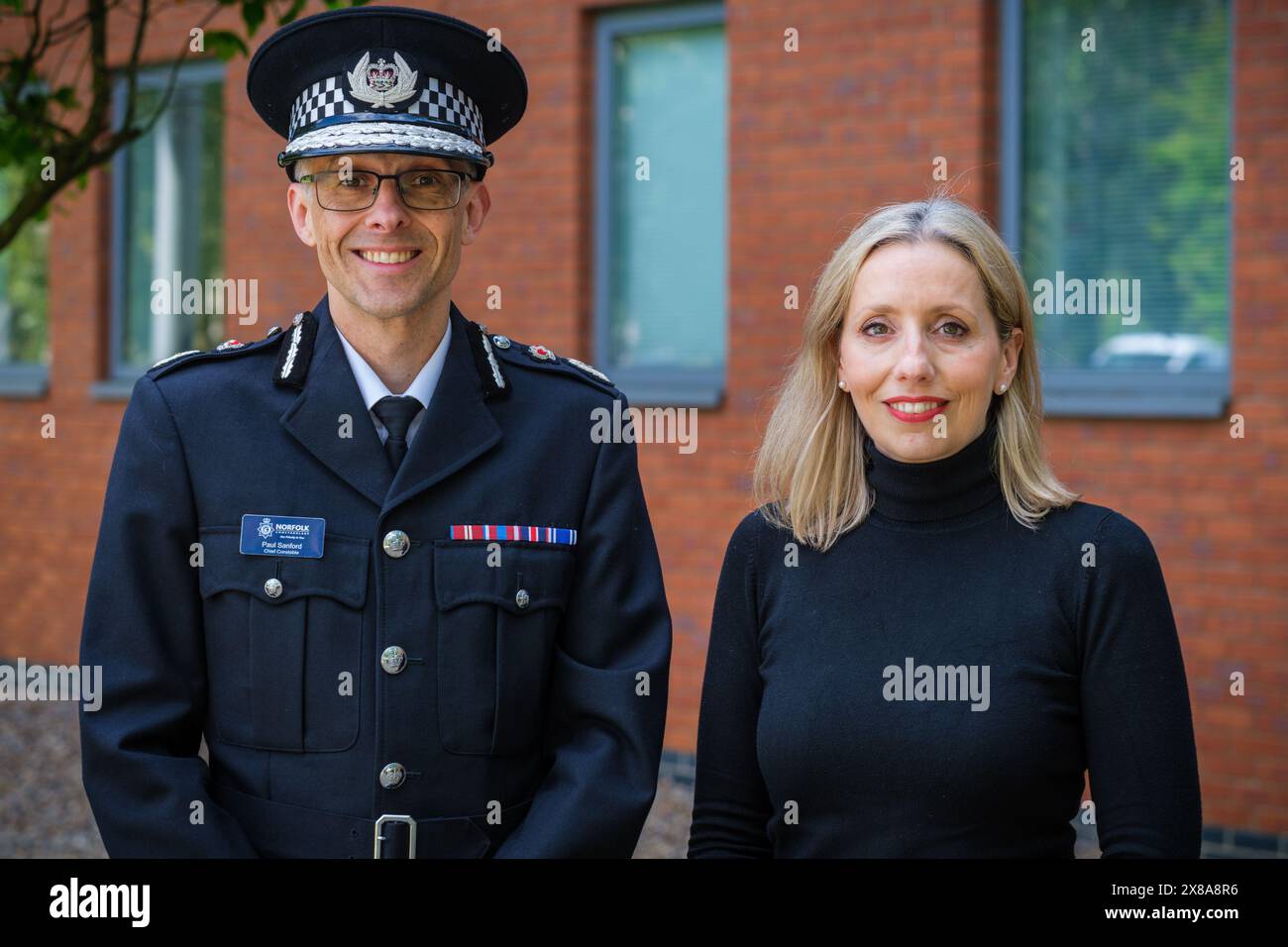 PCC, Norfolk Constabulary Police HQ, Wymondham, UK, 9. Mai, 2024 Chief Constable Paul Sanford von Norfolk Constabulary mit Polizei- und Verbrechenskommissi Stockfoto