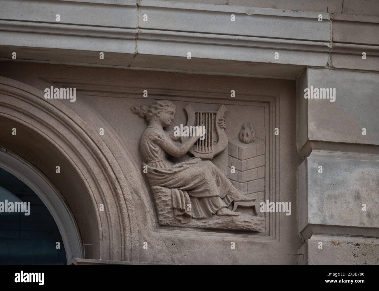 Schnitzerei im Louisa Ryland House, Edmund Street, Birmingham, Großbritannien Stockfoto