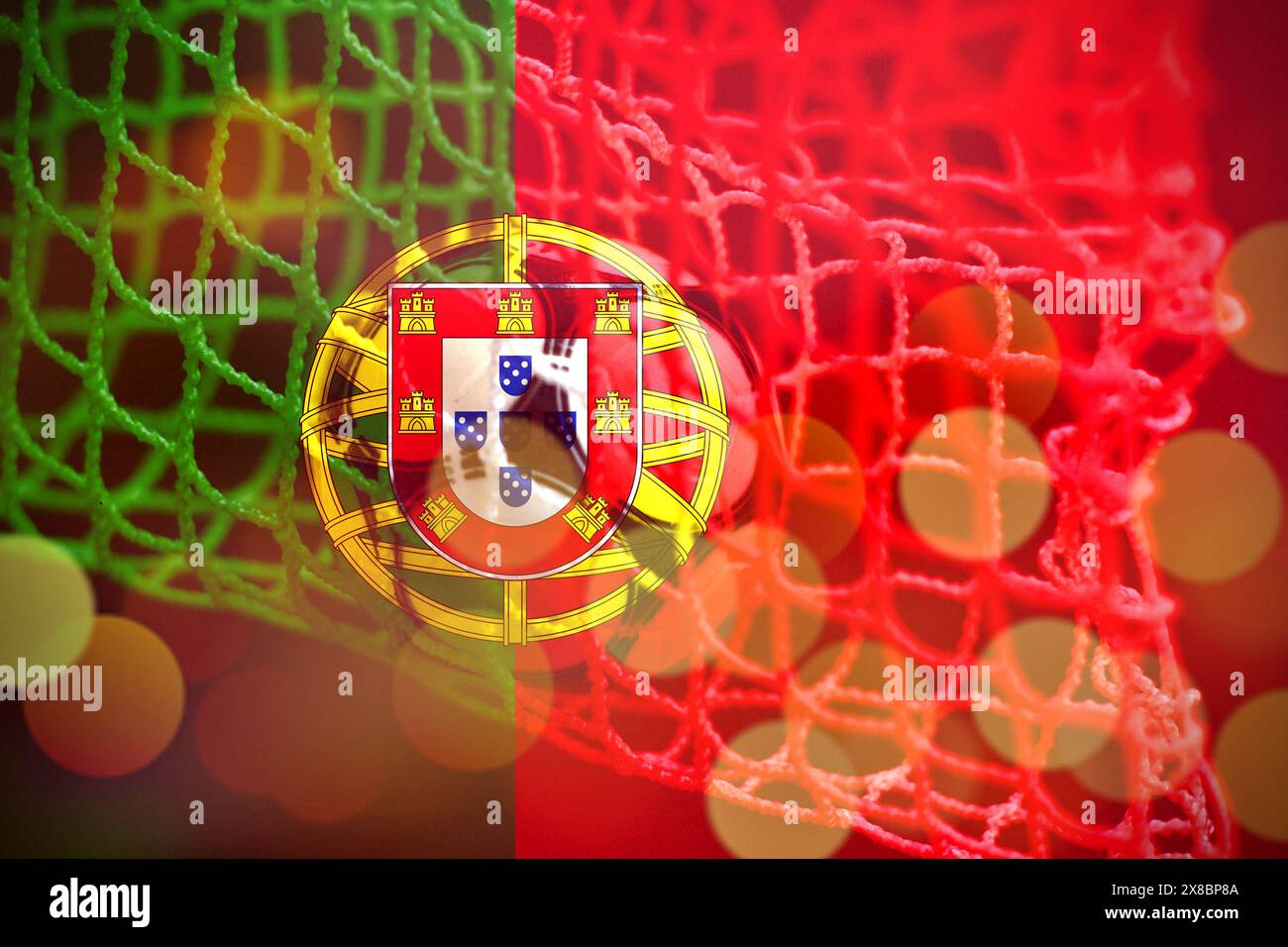 Fußball mit der Nationalflagge Portugals. Stockfoto