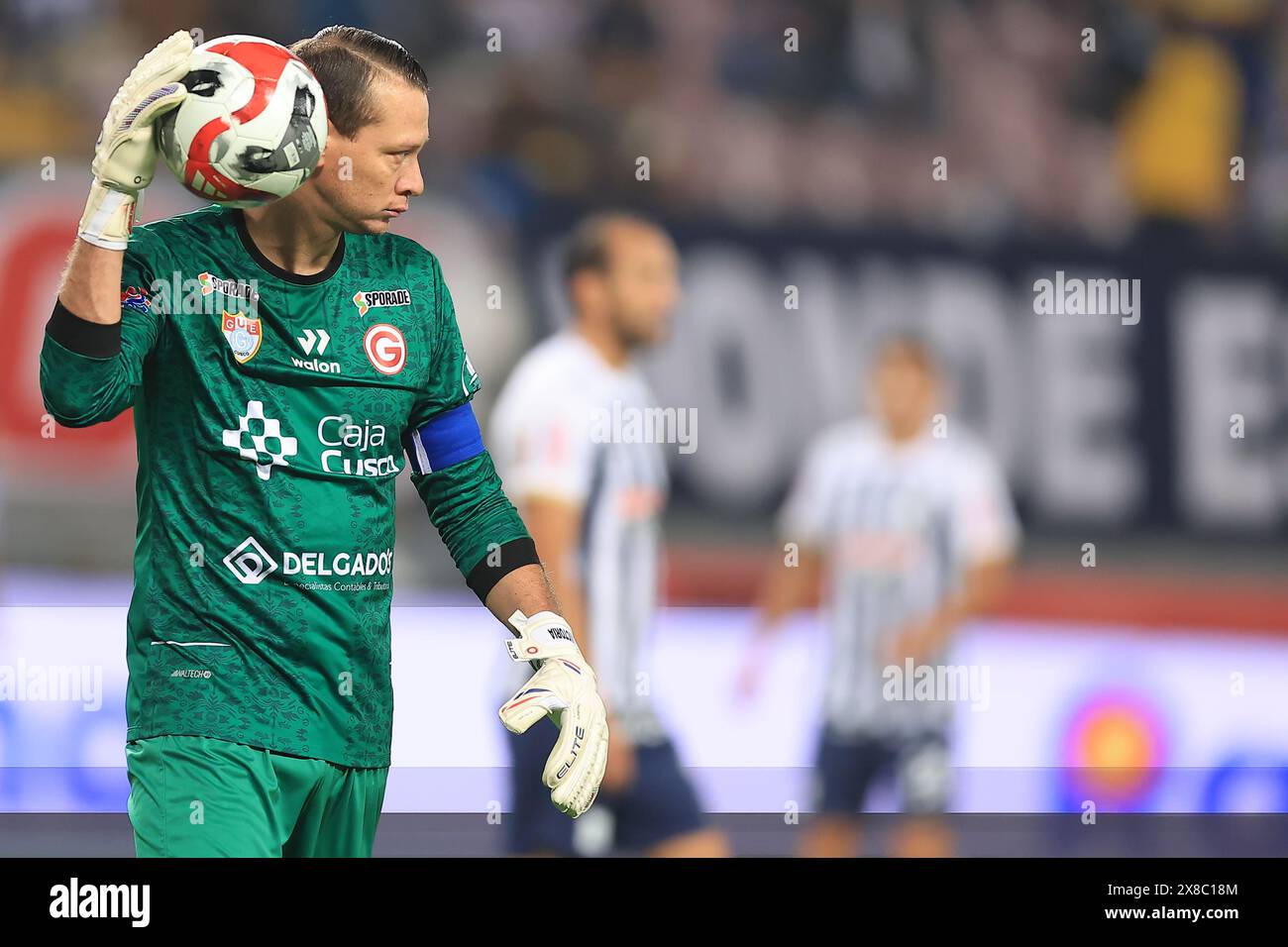 Lima, Peru. Mai 2024. Diego Penny von Deportivo Garcilaso spielte am 28. Januar 2024 im Nacional Stadium in Lima, Peru, während des Liga-1-Spiels zwischen Alianza de Lima und Deportivo Garcilaso. (Foto: Miguel Marrufo /PRESSINPHOTO) Credit: PRESSINPHOTO SPORTS AGENCY/Alamy Live News Stockfoto