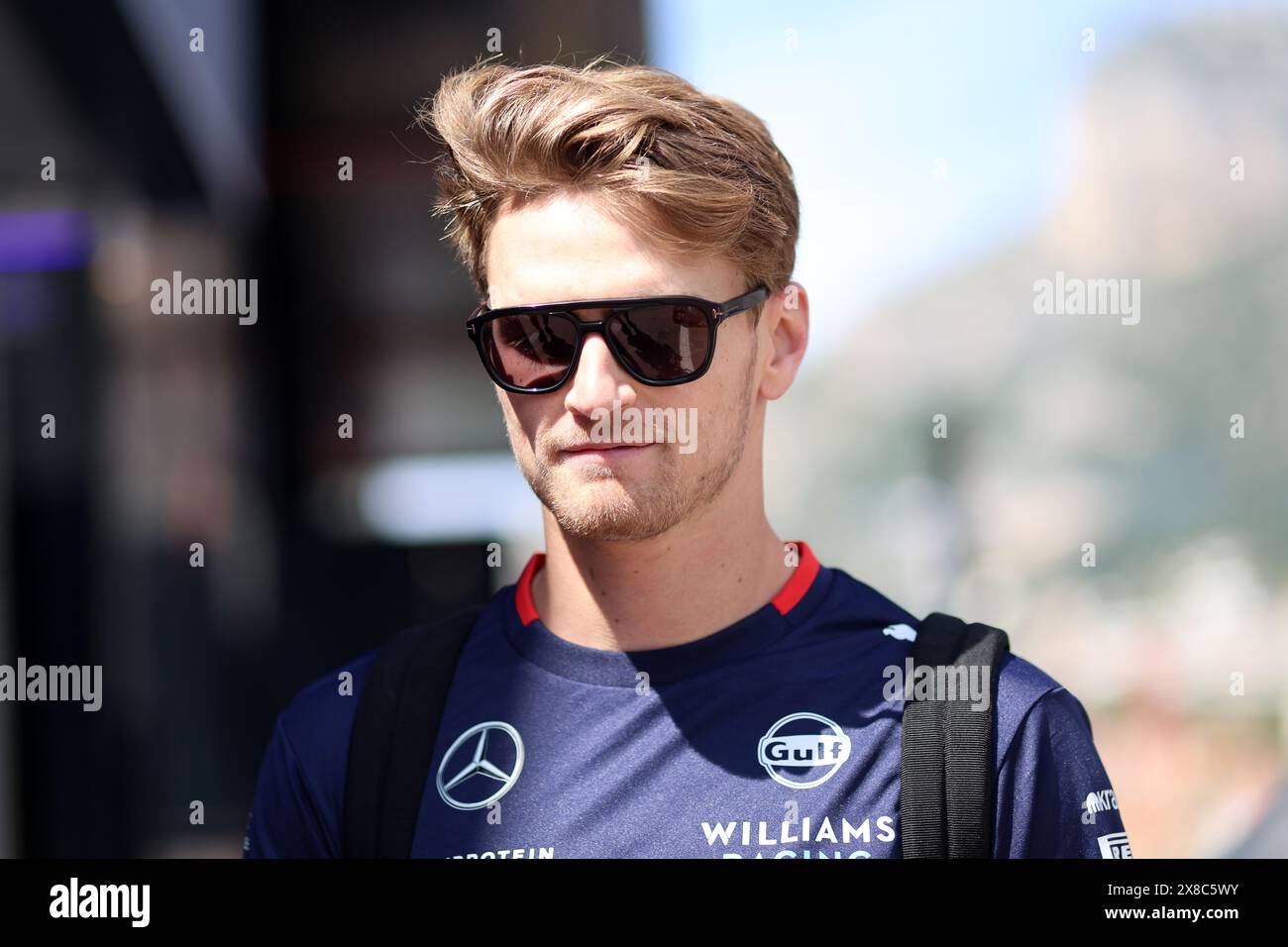 Monaco, Monaco. Mai 2024. Logan Sargeant von Williams Racing blickt vor dem freien Training 1 auf dem Circuit de Monaco am 24. Mai 2024 in Monte-Carlo, Monaco. Quelle: Marco Canoniero/Alamy Live News Stockfoto