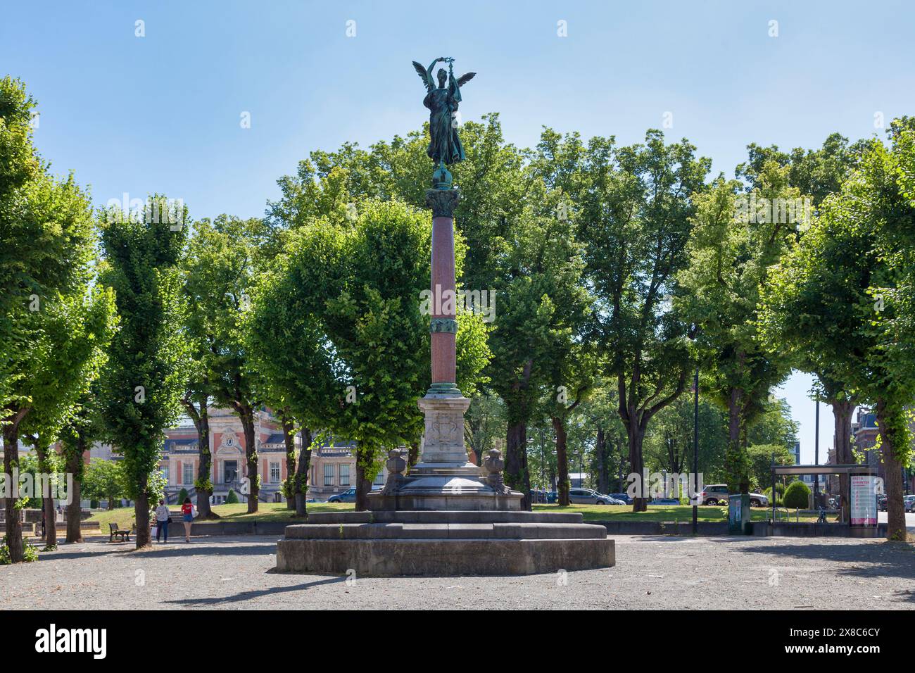 Valenciennes, Frankreich - 22. Juni 2020: Statue de la Victoire von Gustave Crauk im Jahr 1864, dann an der Spitze der def Stockfoto