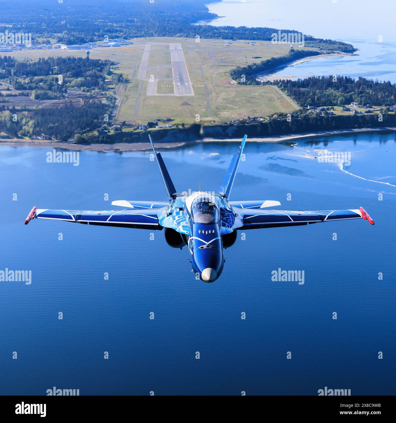 Royal Canadian Air Force CF-18 Demo Jet mit Abflug von CFB Comox, British Columbia, Kanada Stockfoto