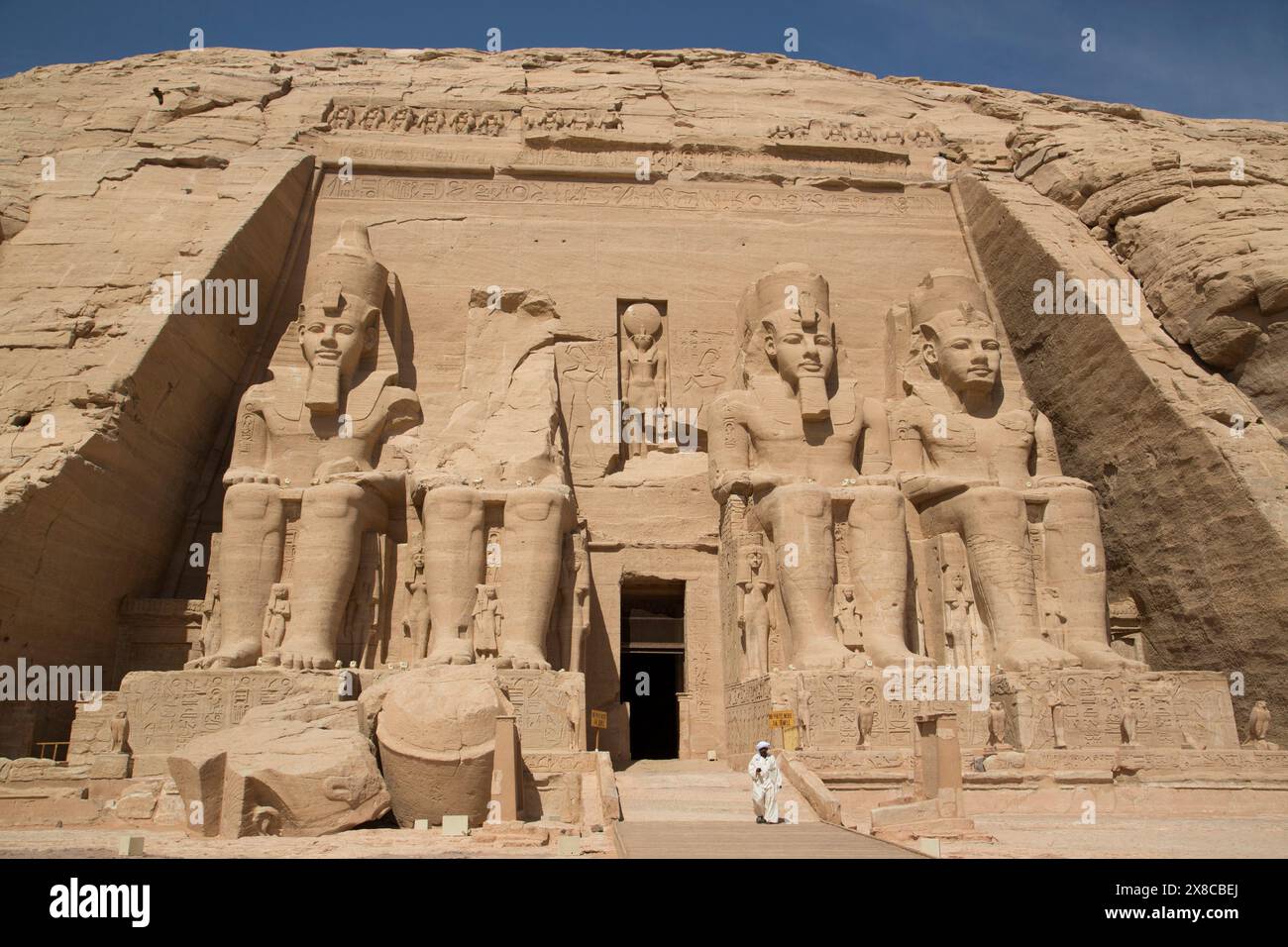 Kolosse von Ramses II., Sonne-Bügel, Abu Simbel, Ägypten Stockfoto