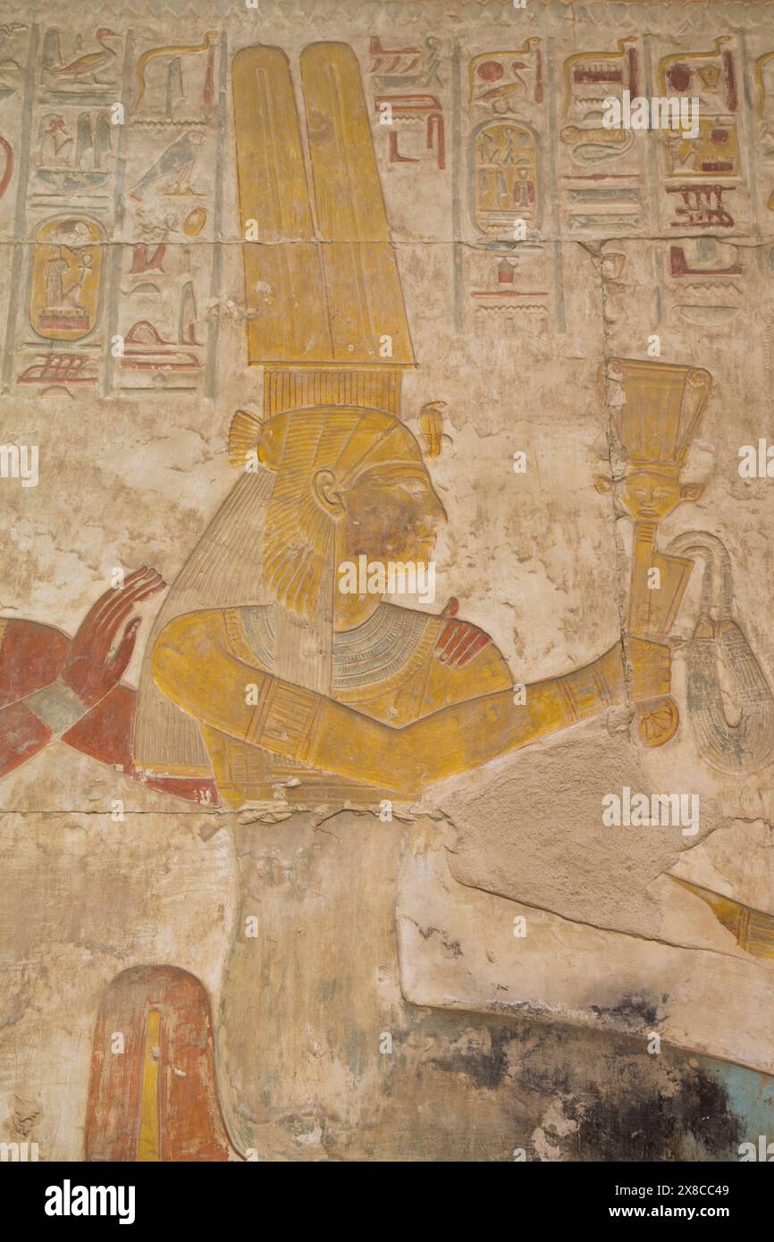 Relief des Gottes Amun, Tempel von Sethos i., Abydos, Ägypten Stockfoto