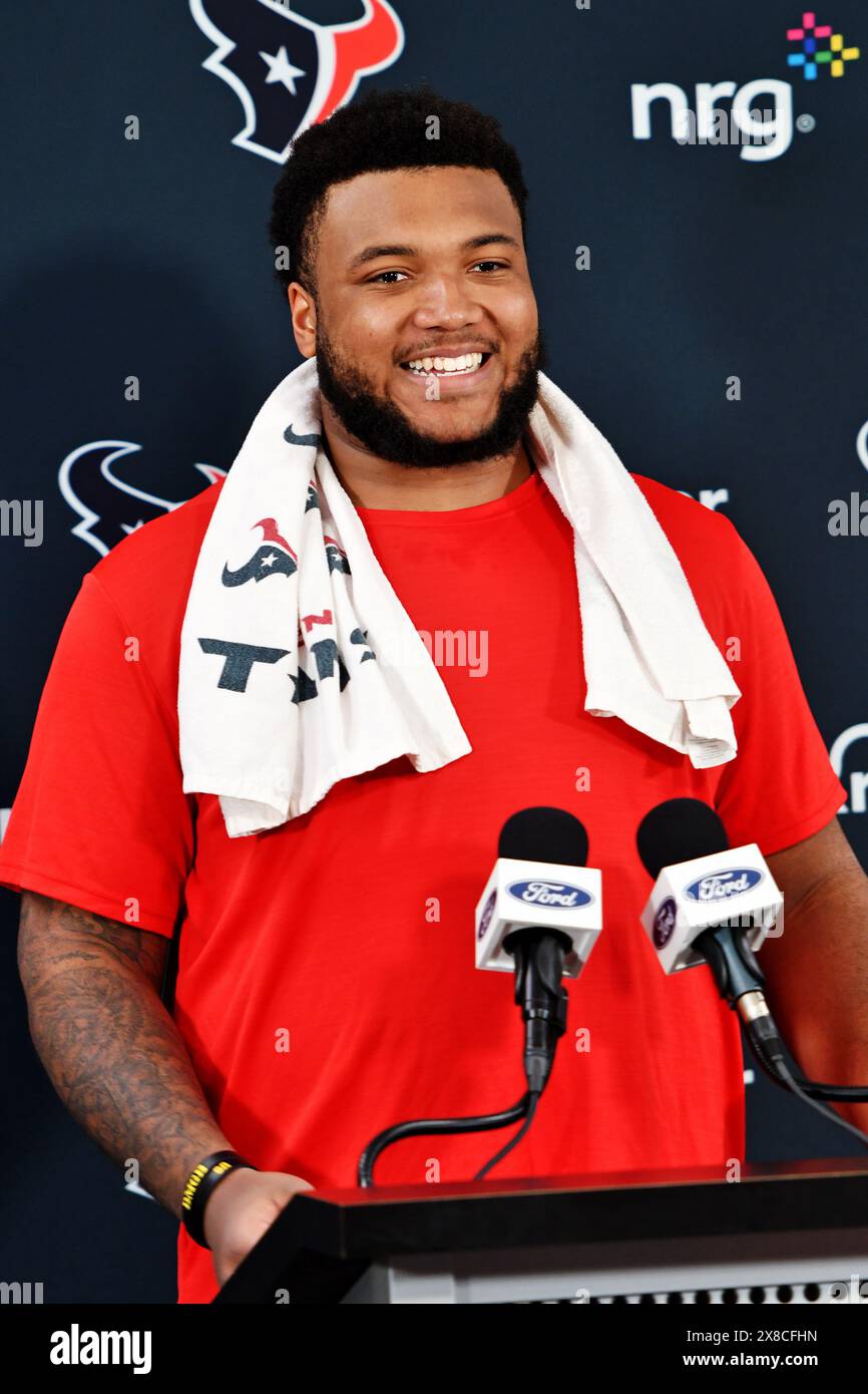 Houston Texan Draft Pick Blake Fisher, der Fragen auf der Pressekonferenz nach dem Houston Texans Rookie Mini Camp im Houston Methodist Training Center, Houston Texas, am 10. Mai 2024 beantwortet. (Danny Creme / Bild von Sport) Stockfoto