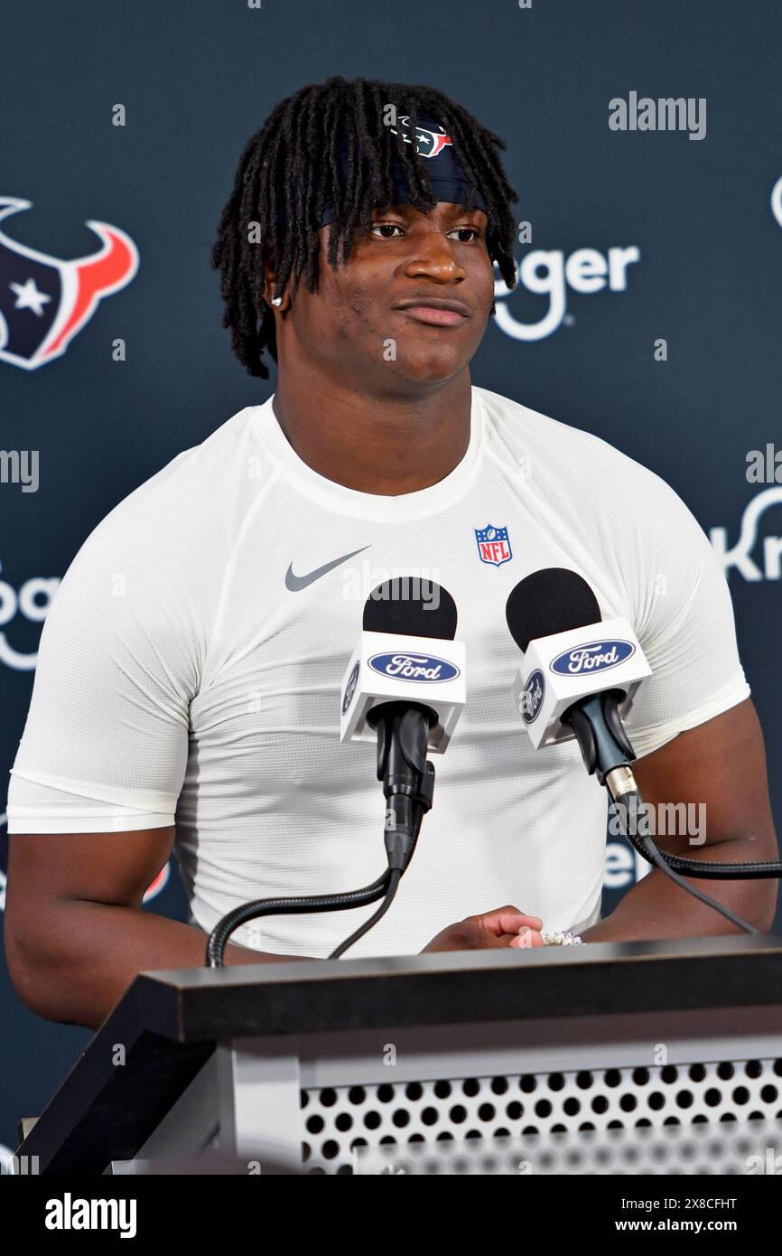 Houston Texan Draft Pick Kamari Lassiter nimmt Fragen auf der Pressekonferenz nach Houston Texans Rookie Mini Camp im Houston Methodist Training Center, Houston Texas, am 10. Mai 2024. (Danny Creme / Bild von Sport) Stockfoto