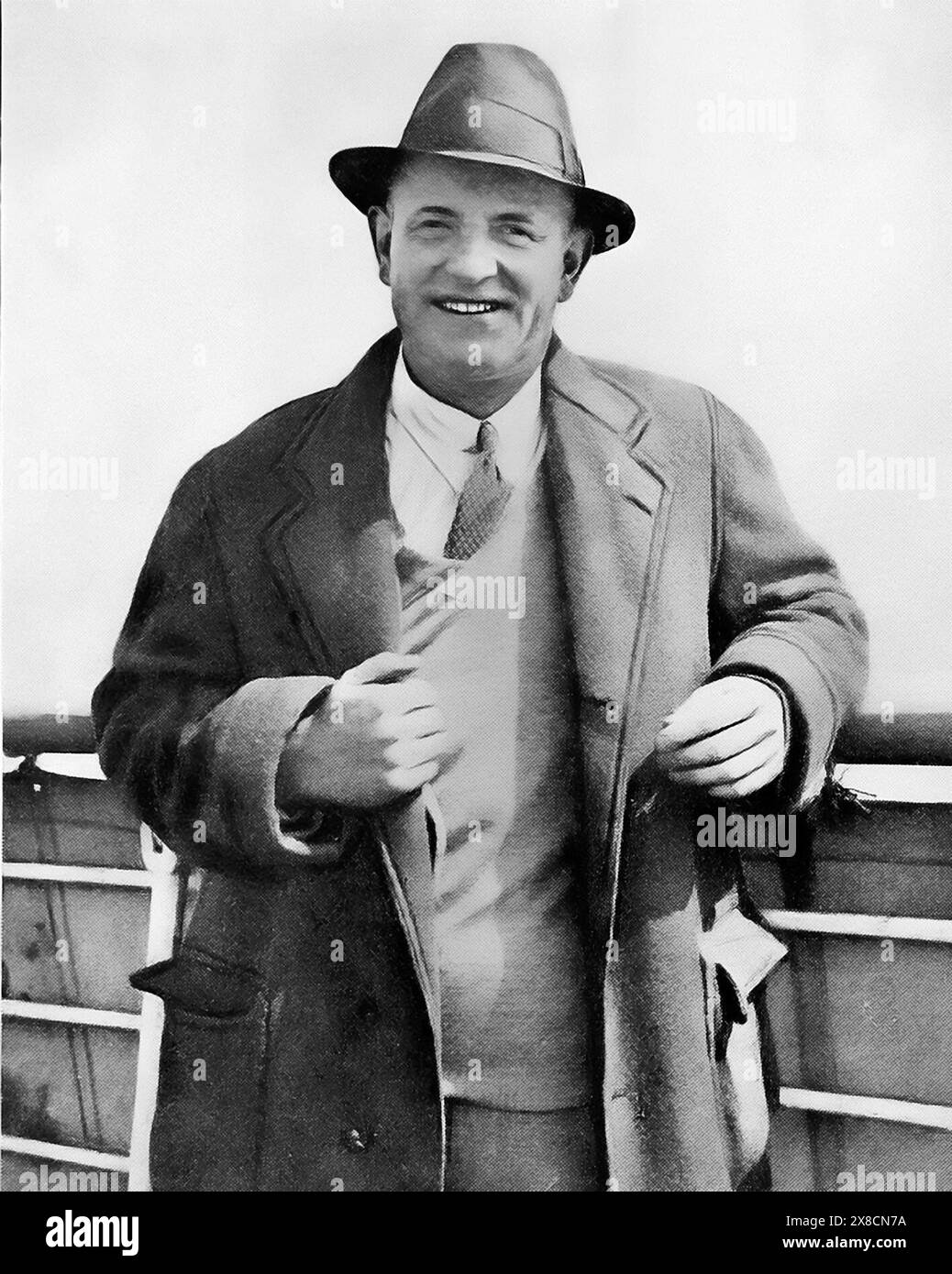 P G Wodehouse. Porträt des englischen Schriftstellers Sir Pelham Grenville Wodehouse (1881–1975) aus dem Jahr 1930 Stockfoto