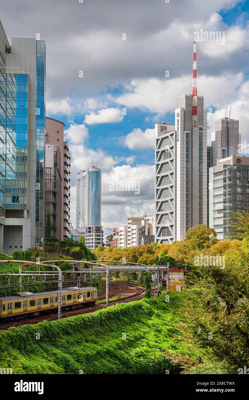 Blick auf Bunkyo Ward mit Chou Line in Tokio Stockfoto