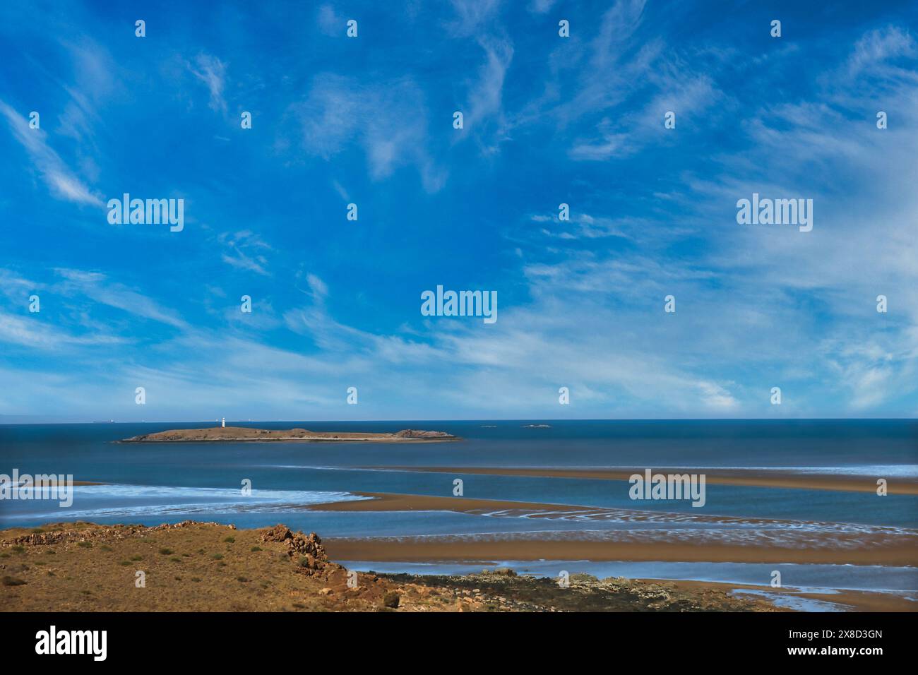 Die abgelegene Jarman Island mit Leuchtturm an der Mündung des Harding River in der Nähe von Cossack in der Pilbara Region in Western Australia Stockfoto