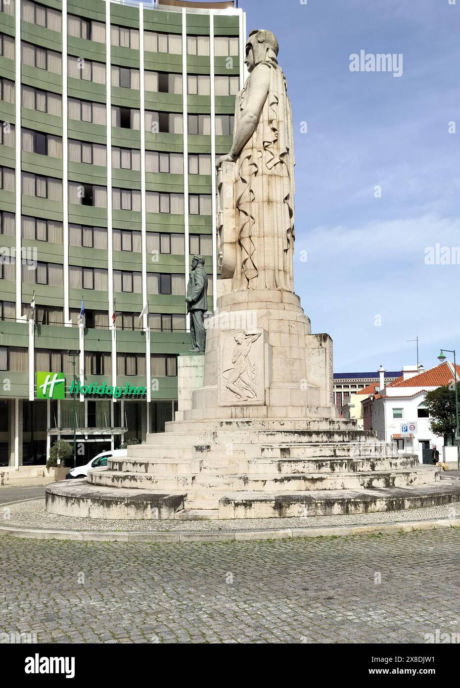 Denkmal für Antonio Jose de Almeida, Politiker, sechster Präsident Portugals, Seitenansicht, im Bezirk Areeiro, Lissabon, Portugal Stockfoto