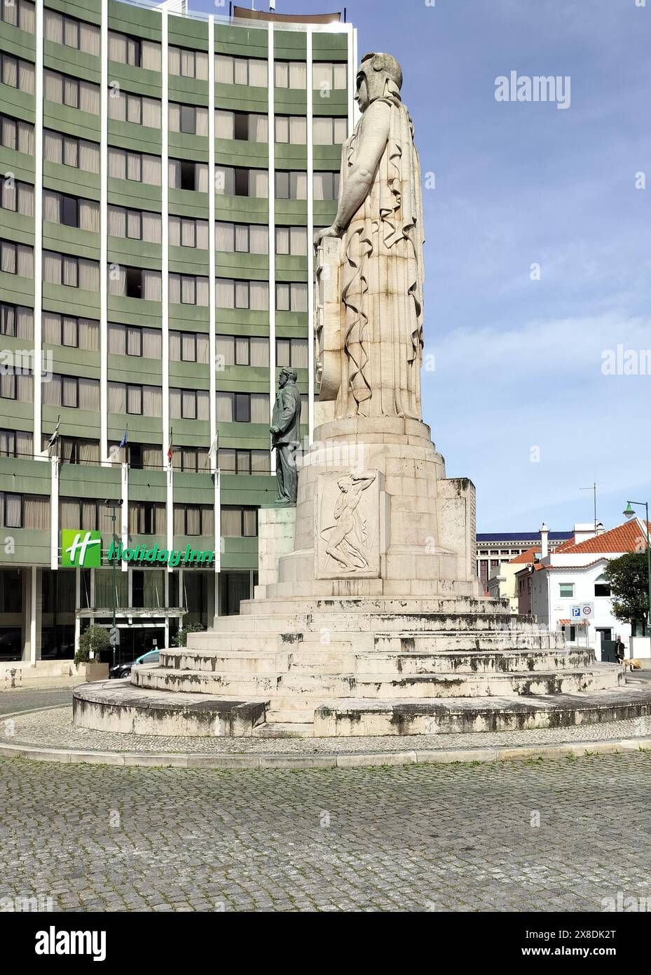 Denkmal für Antonio Jose de Almeida, Politiker, sechster Präsident Portugals, Seitenansicht, im Bezirk Areeiro, Lissabon, Portugal Stockfoto