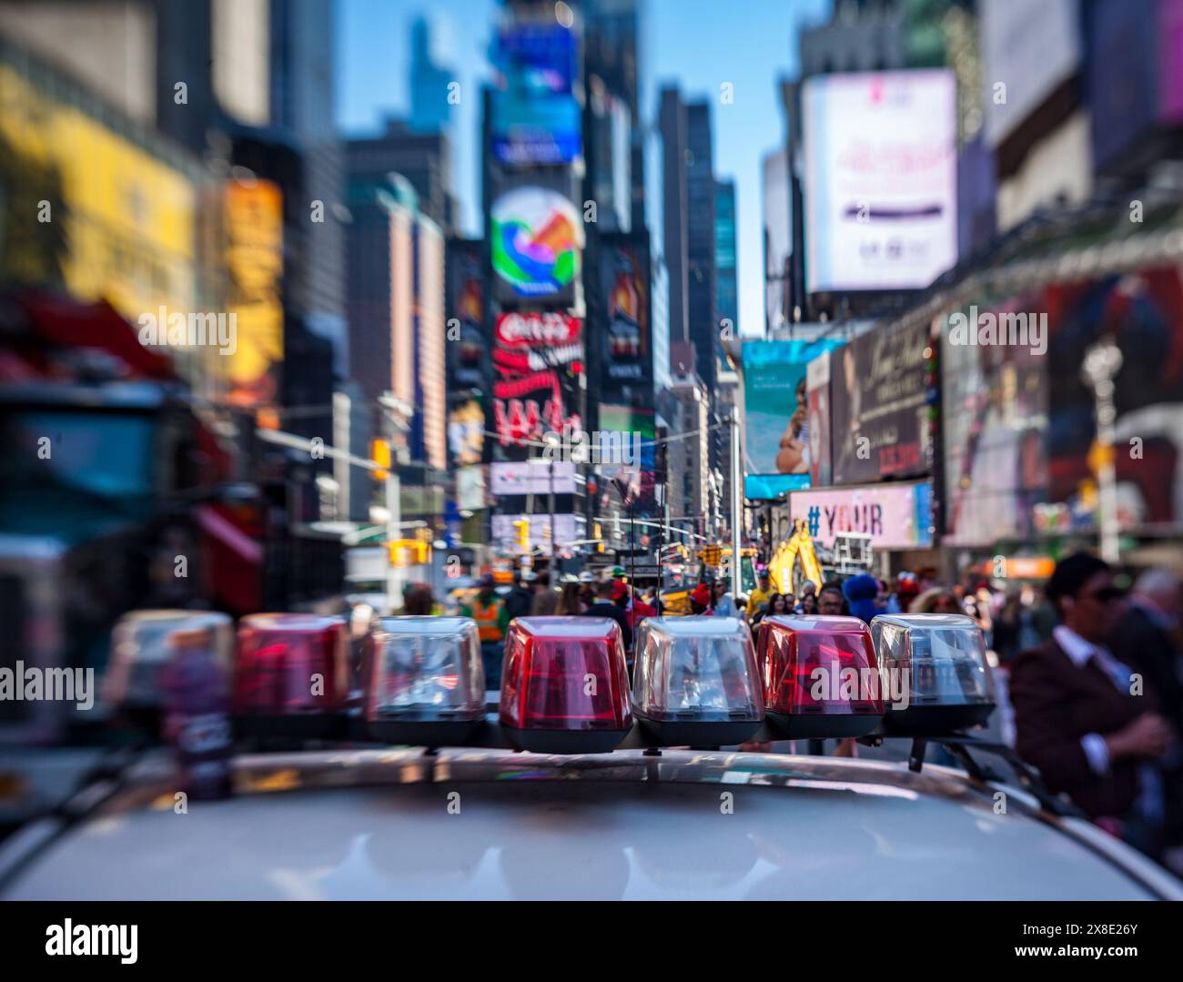 Das Polizeiauto beleuchtet den Times Square Manhattan New York City Stockfoto