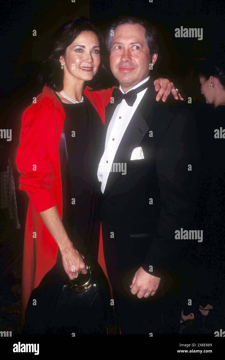 JULI 2005 - K17108JKEL. LARRY KING CARDIA FOUNDATION BALL FOUR SEASONS HOTEL WASHINGTON D.. C 11-02-1999. LYNDA CARTER UND EHEMANN ROBERT ALTMAN. JAMES KELLY – FOTOS (Credit Image: © James M. Kelly/ZUMA Wire) NUR ZUR REDAKTIONELLEN VERWENDUNG! Nicht für kommerzielle ZWECKE! Stockfoto